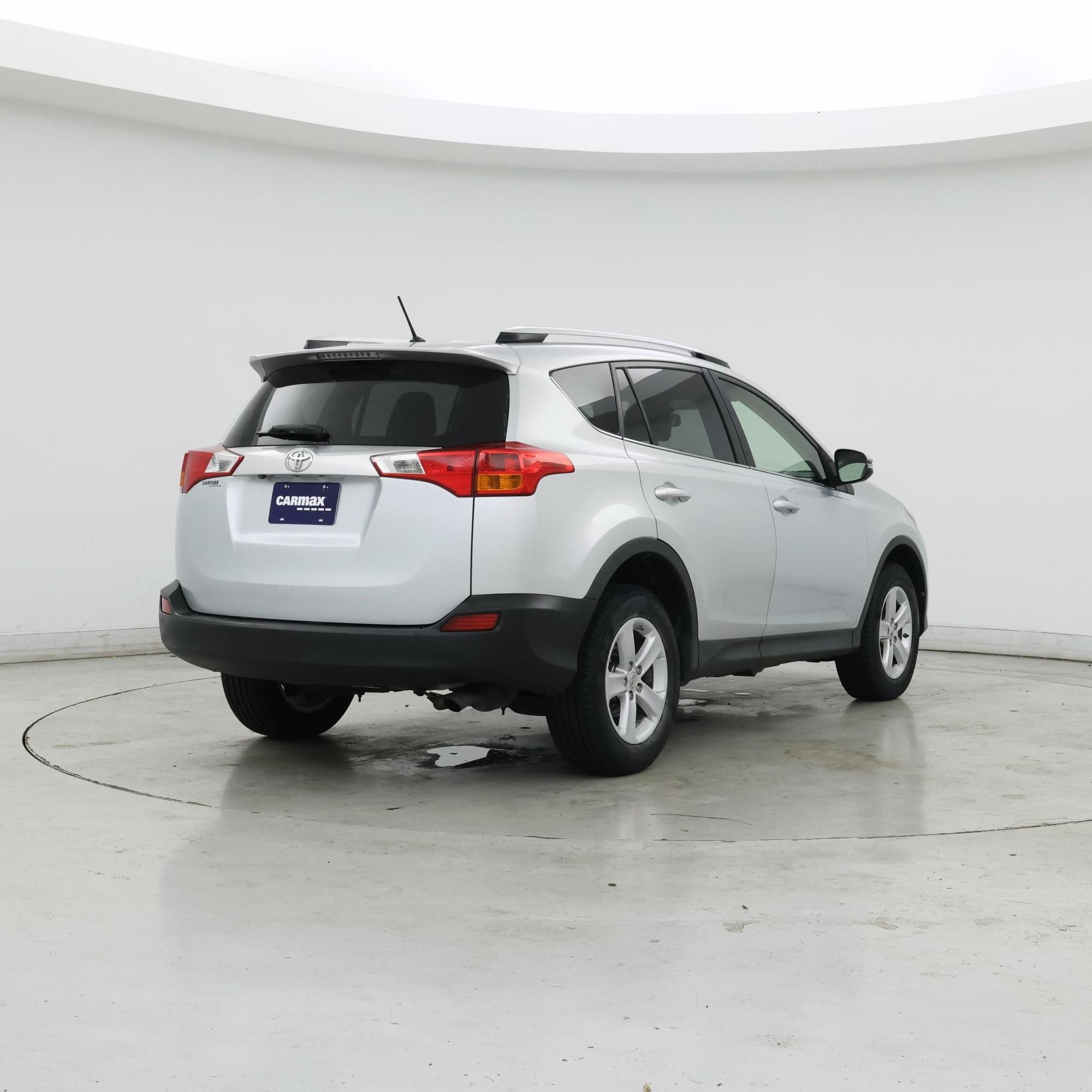 Thumbnail: 2013 Toyota RAV4 - 8