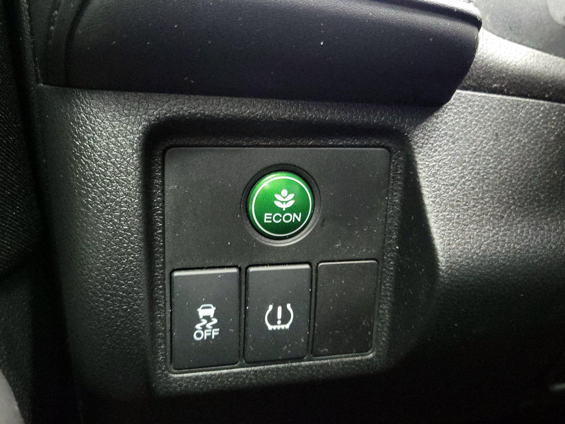 Thumbnail: 2016 Honda HR-V - 13