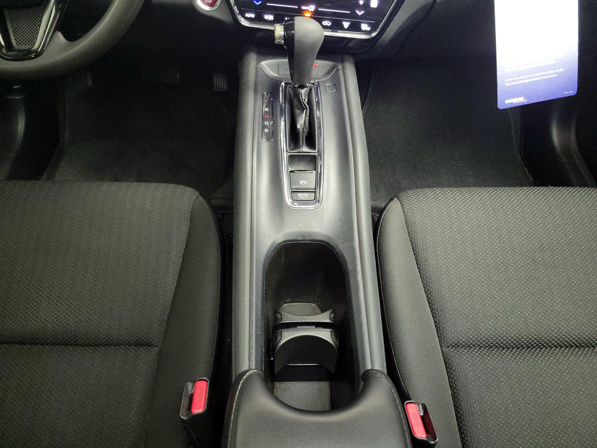Thumbnail: 2016 Honda HR-V - 17