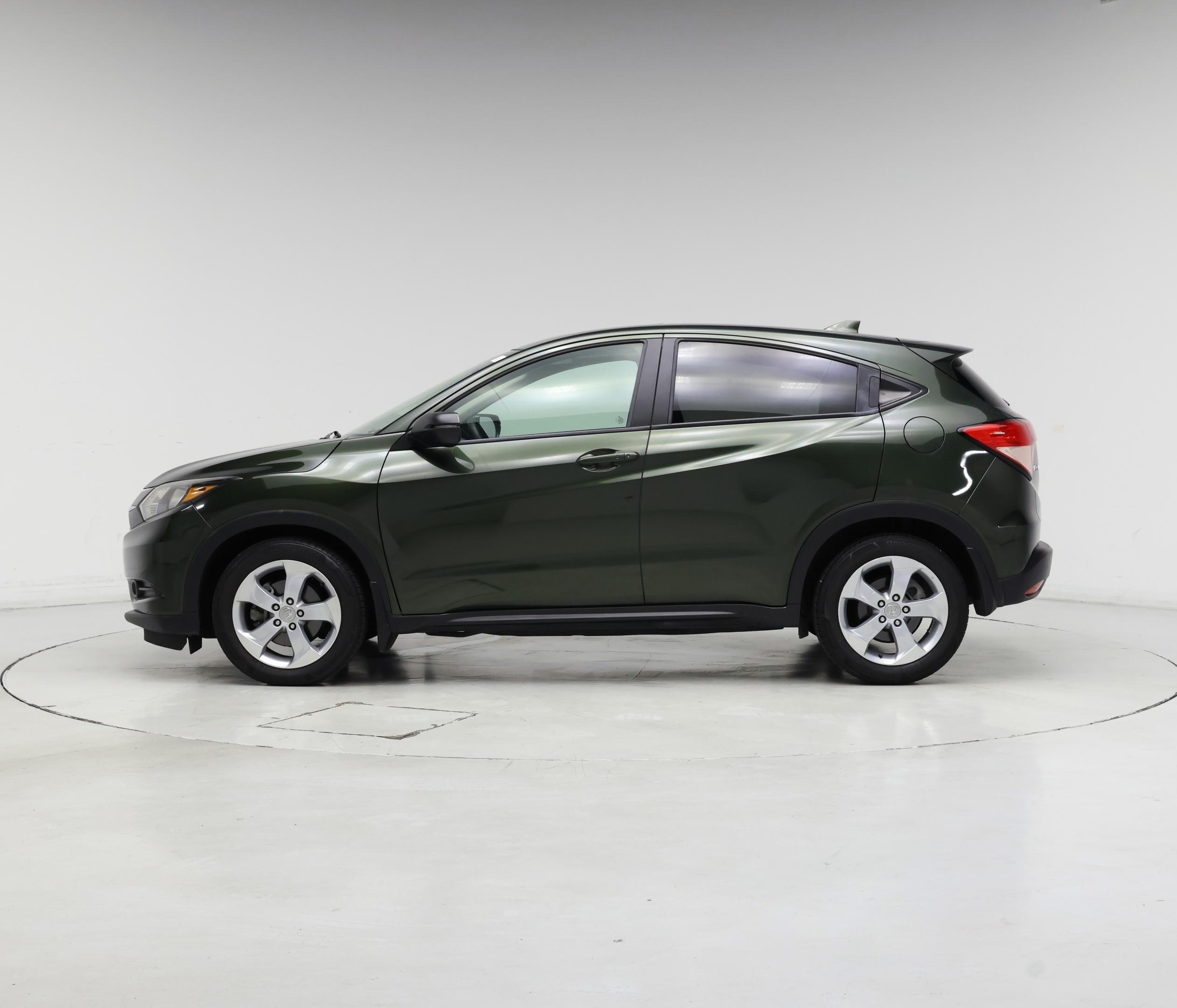 Thumbnail: 2016 Honda HR-V - 3