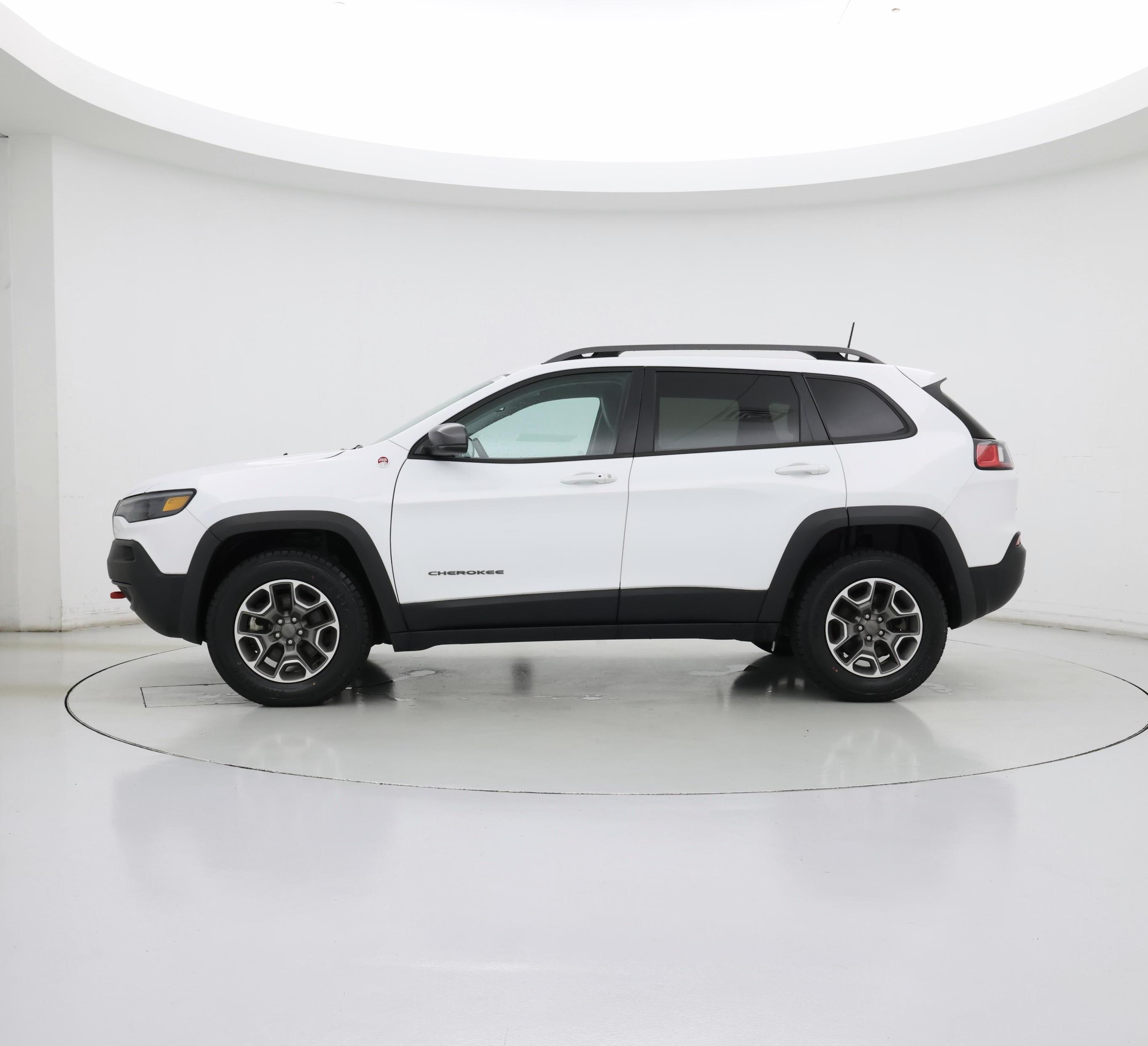Thumbnail: 2021 Jeep Cherokee - 3