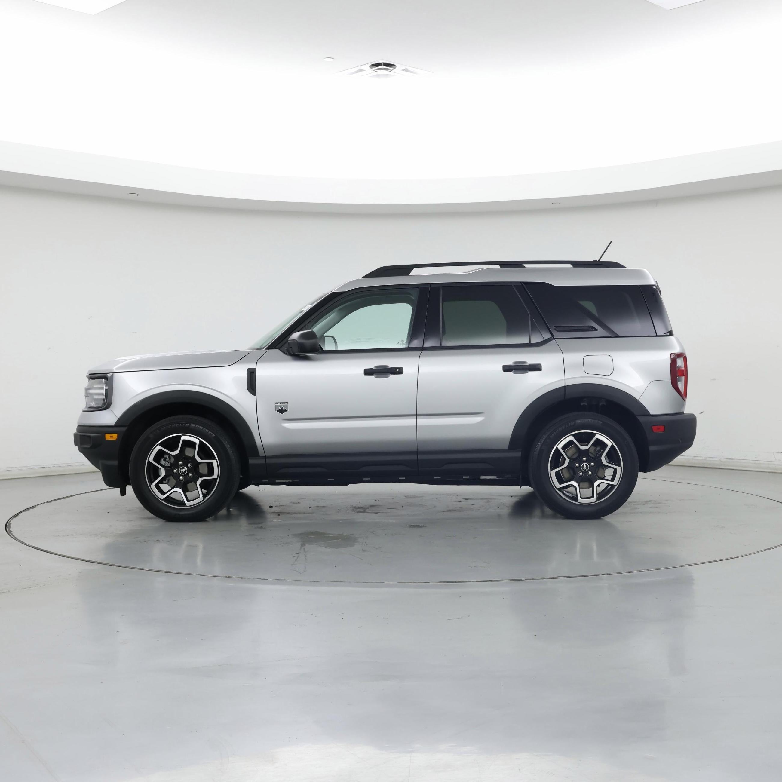 Thumbnail: 2022 Ford Bronco Sport - 3