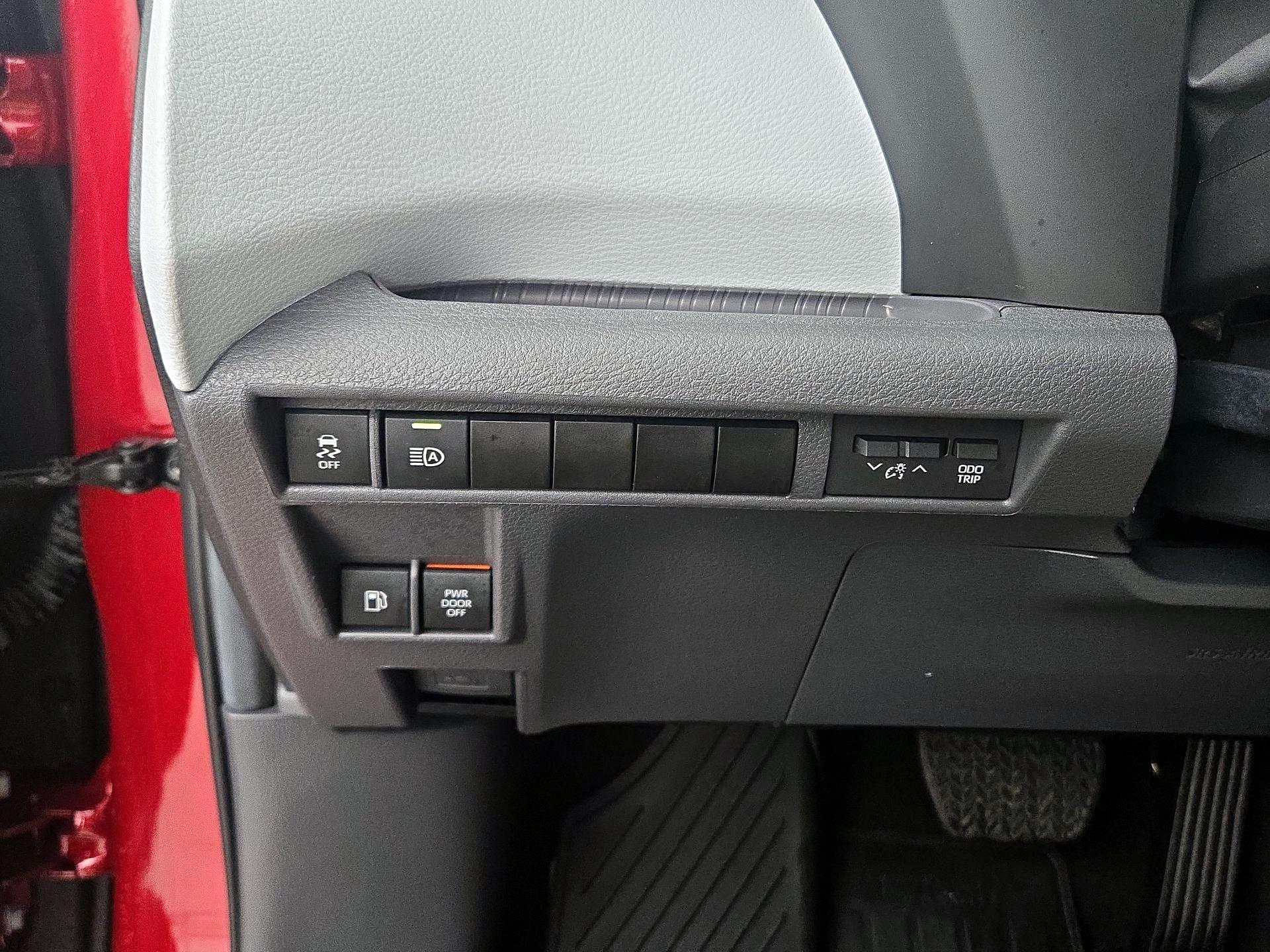 Thumbnail: 2024 Toyota Sienna - 13