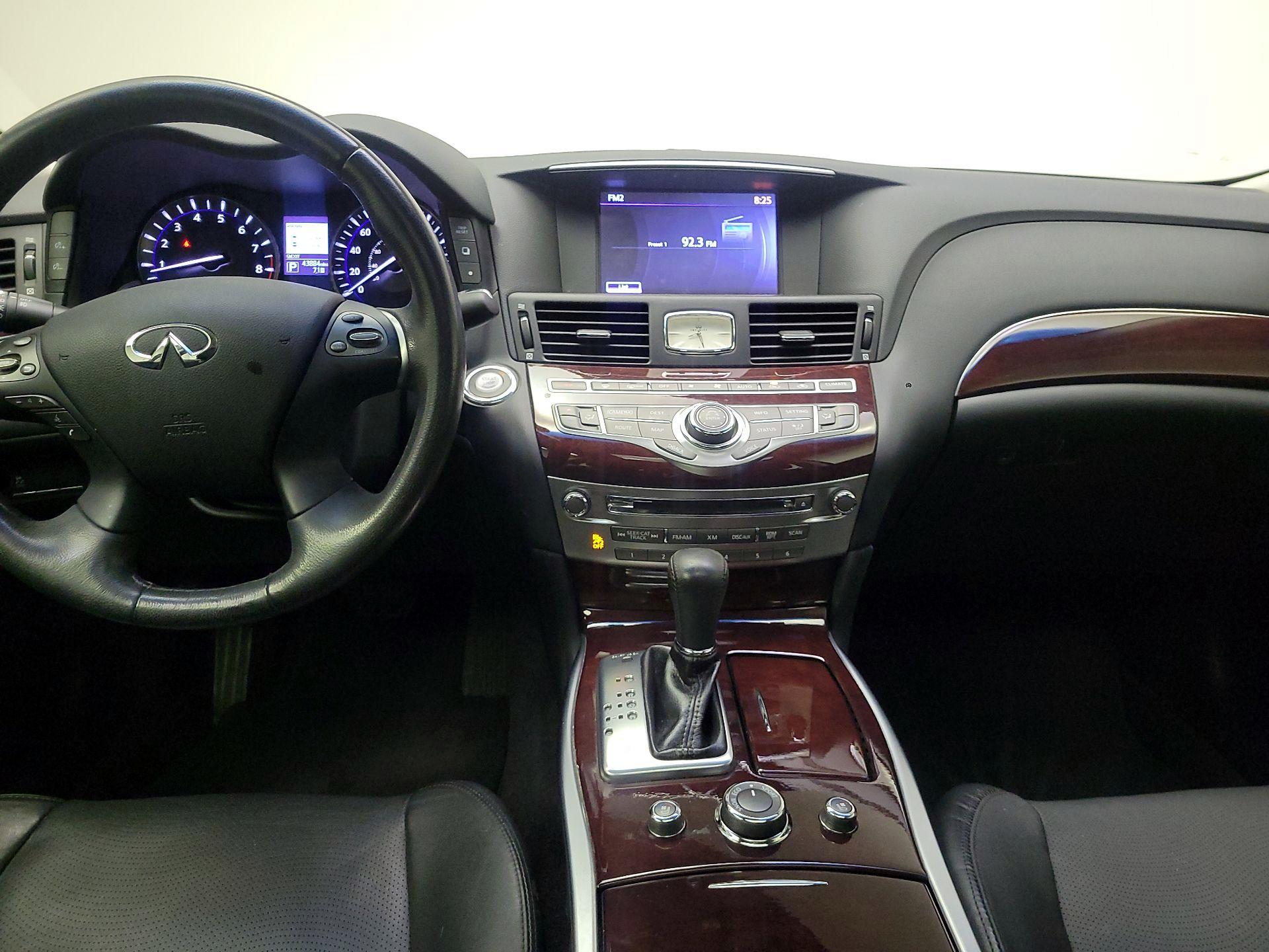 Thumbnail: 2016 INFINITI Q70 - 9