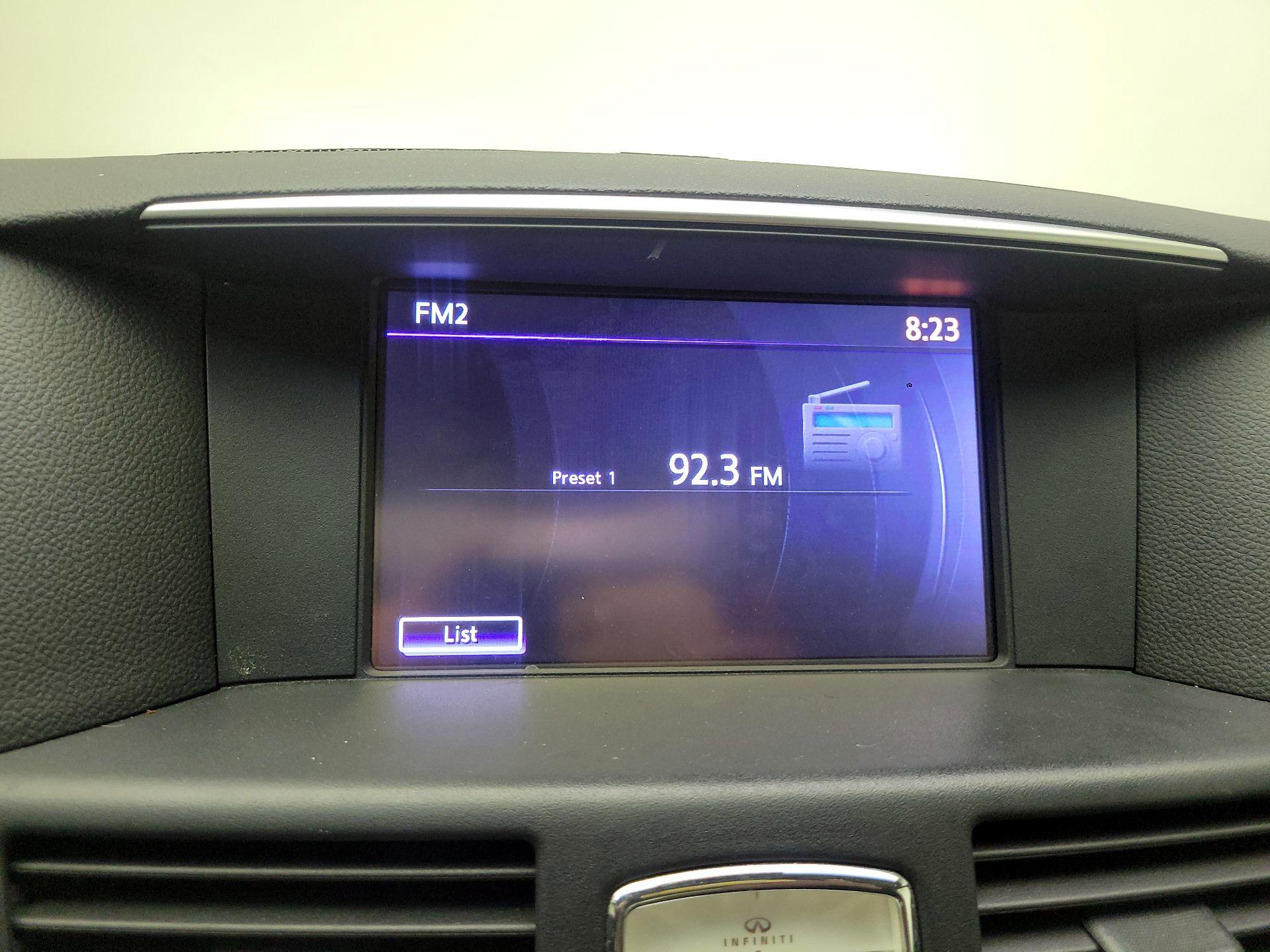 Thumbnail: 2016 INFINITI Q70 - 16