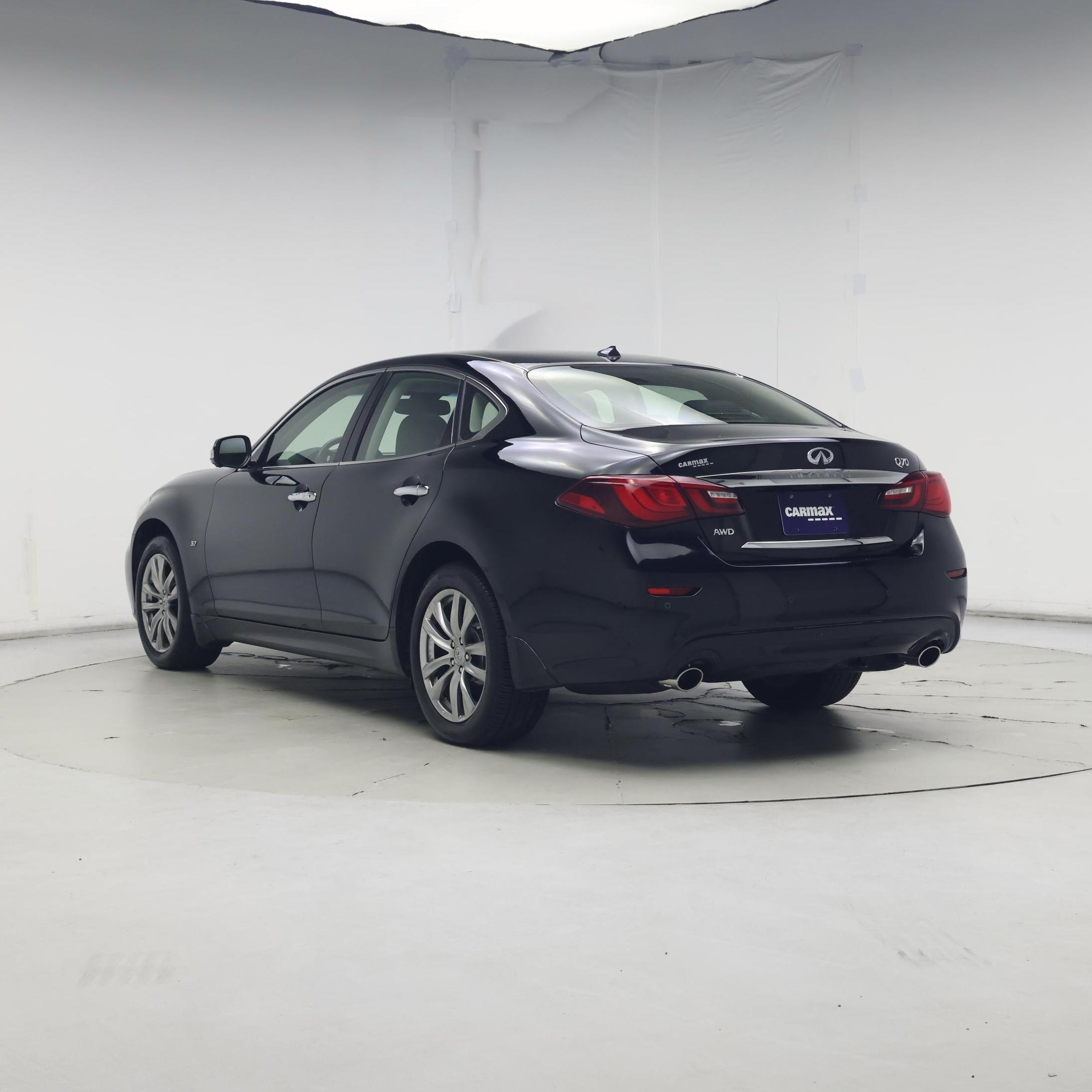 Thumbnail: 2016 INFINITI Q70 - 2