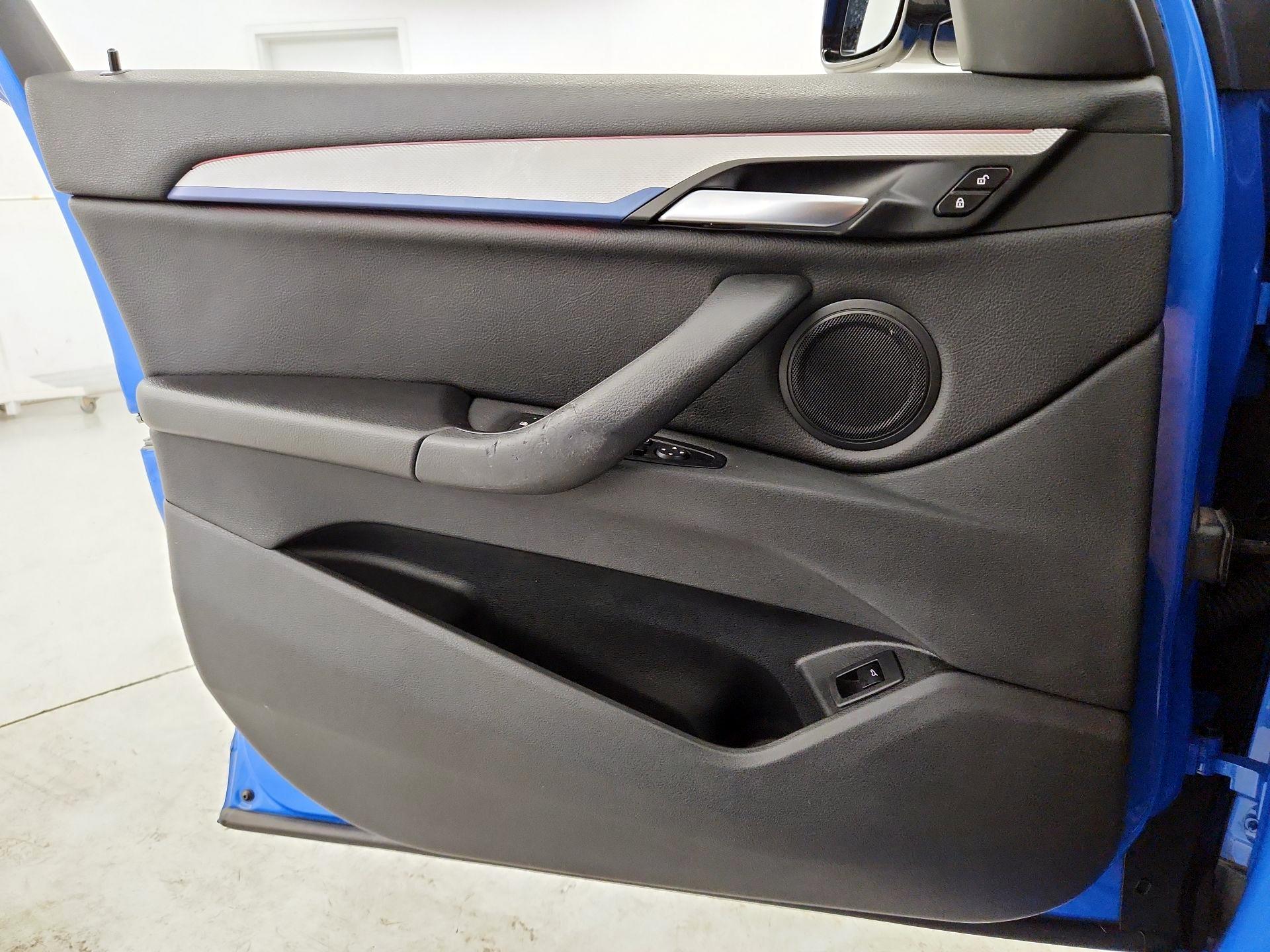 Thumbnail: 2020 BMW X1 - 12