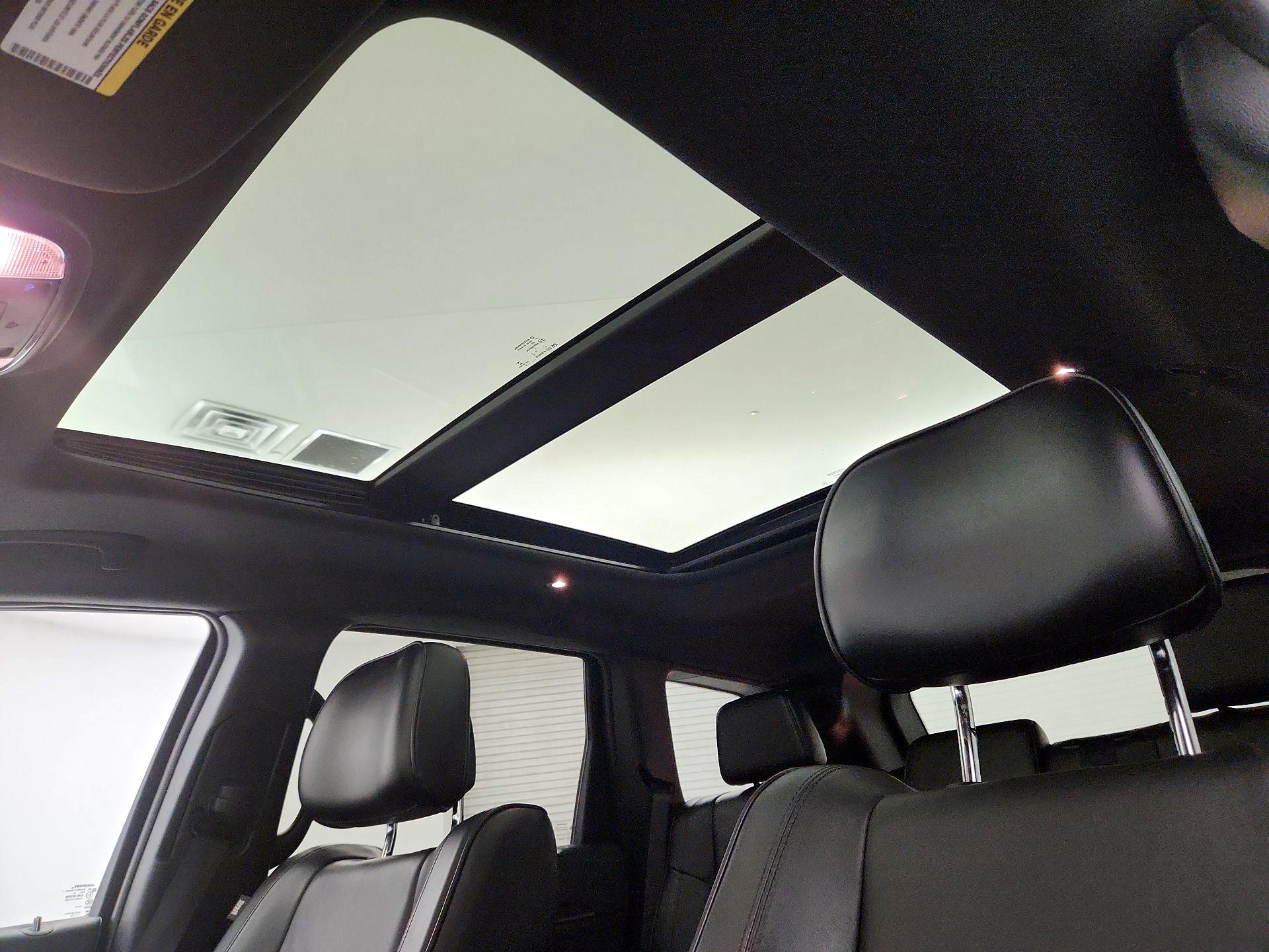 Thumbnail: 2016 Jeep Grand Cherokee - 19