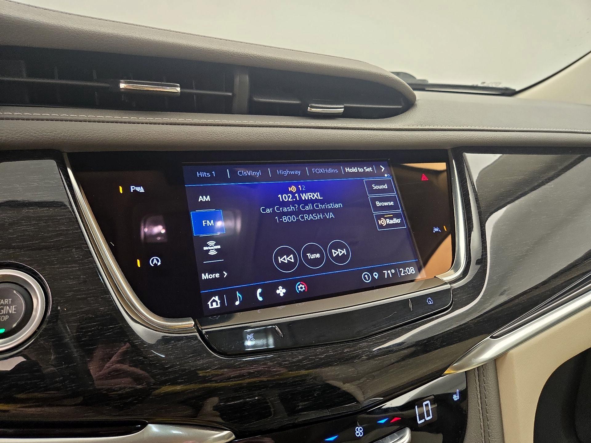 Thumbnail: 2022 Cadillac XT6 - 15