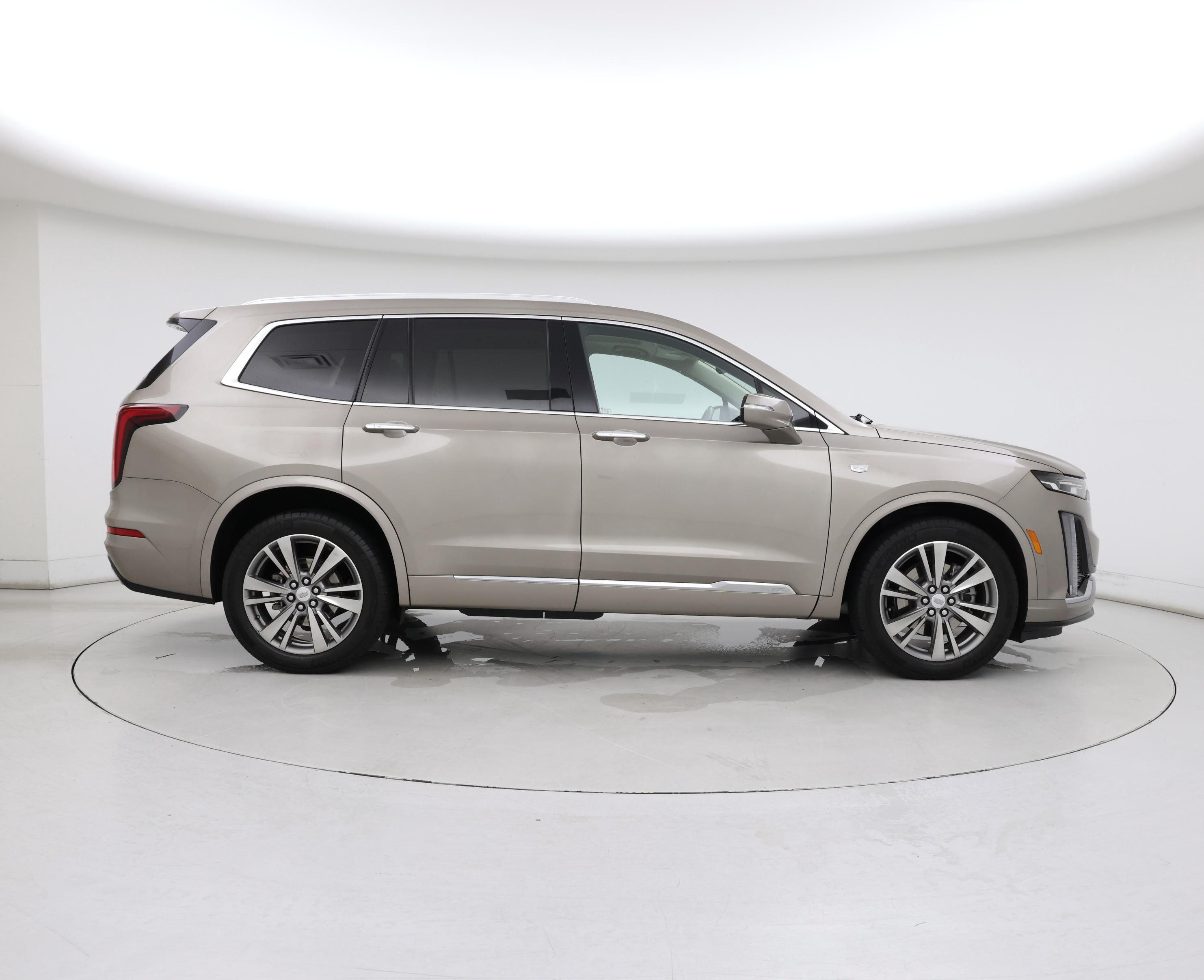 Thumbnail: 2022 Cadillac XT6 - 7