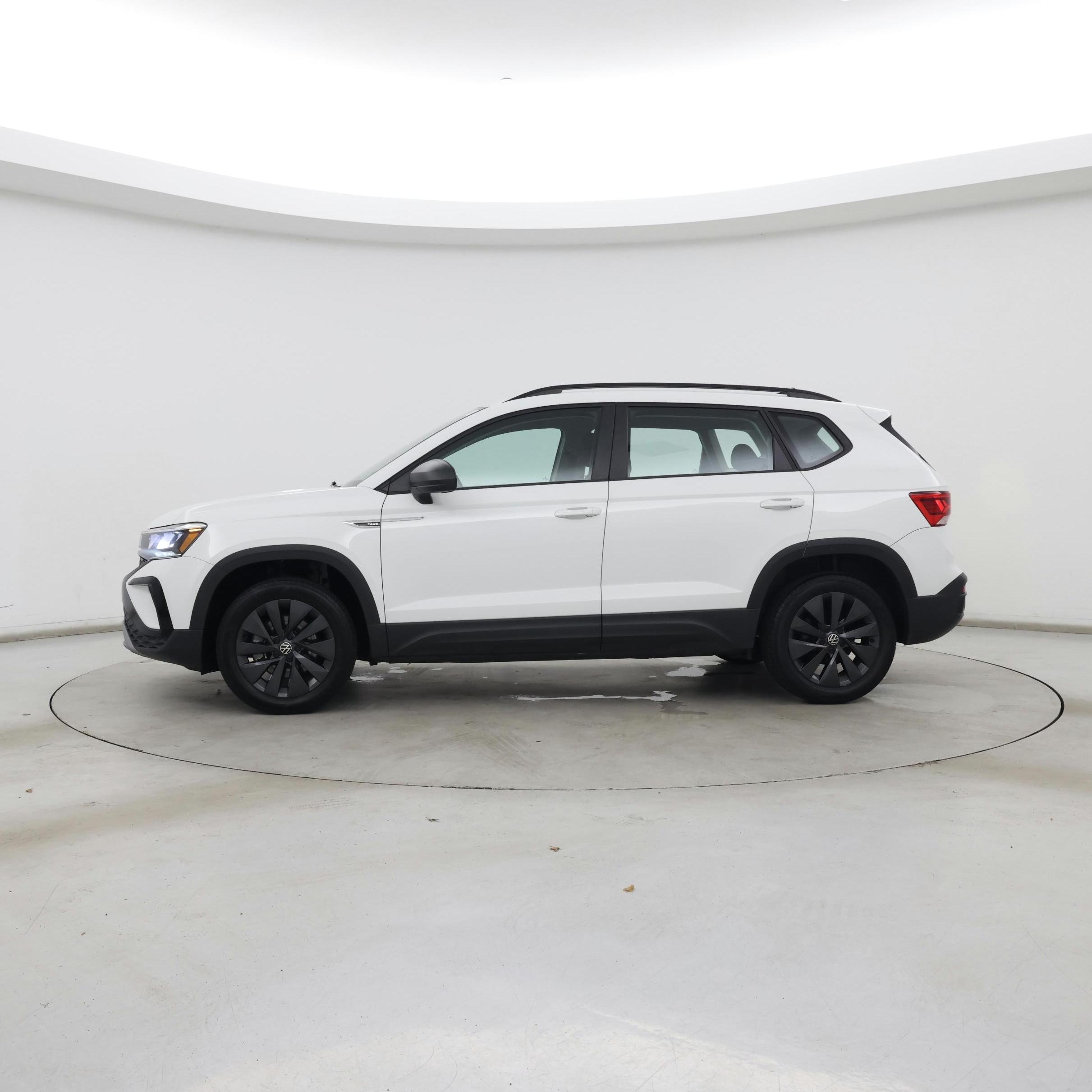 Thumbnail: 2024 Volkswagen Taos - 3