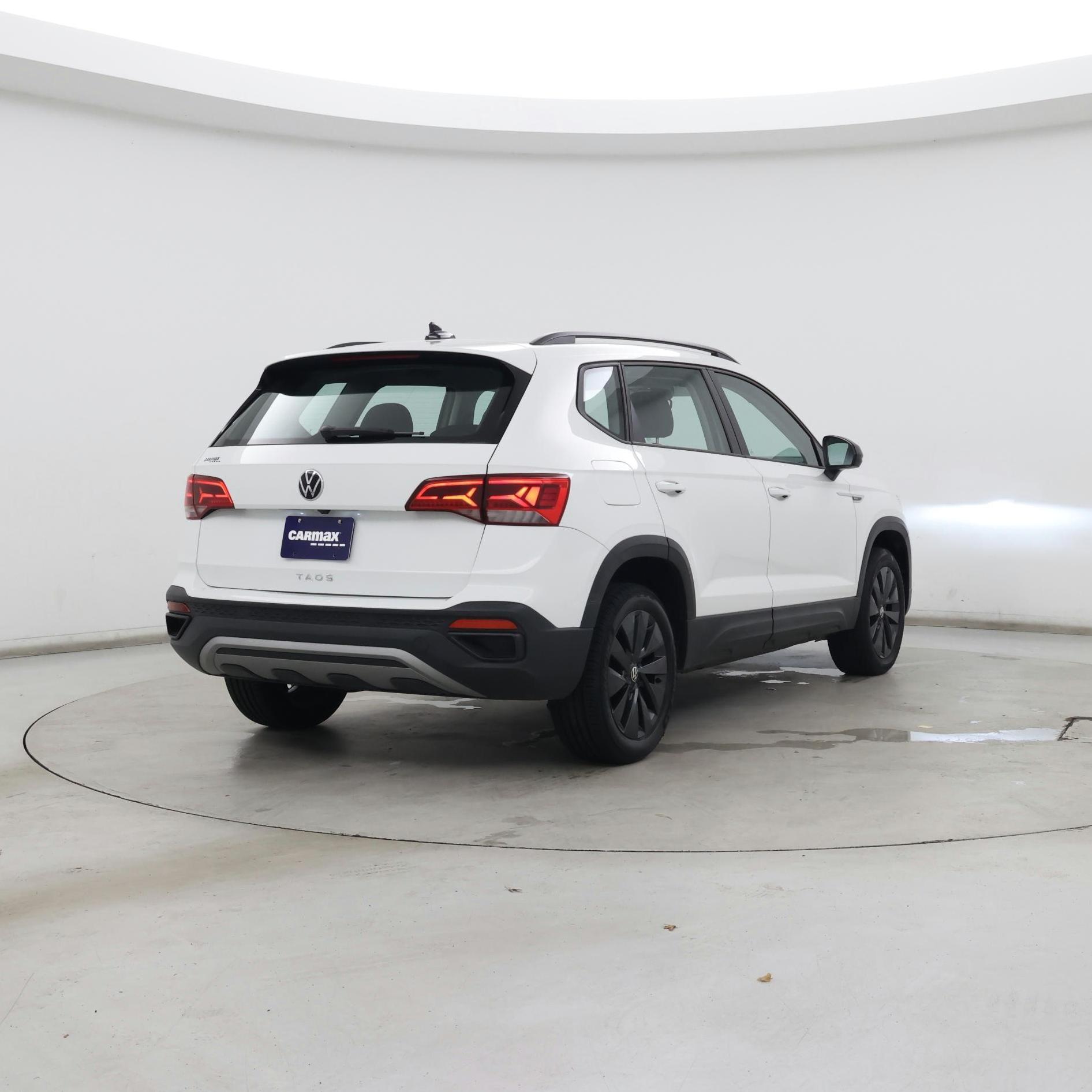 Thumbnail: 2024 Volkswagen Taos - 8
