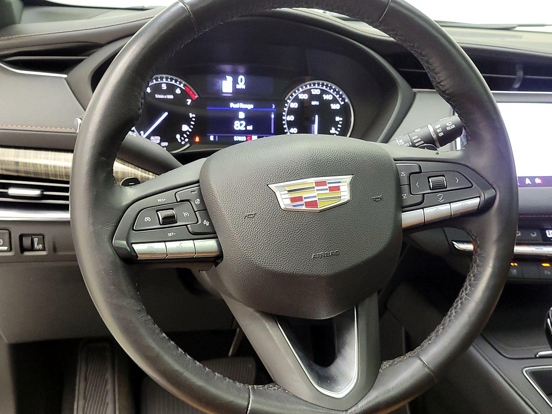 Thumbnail: 2020 Cadillac XT4 - 10