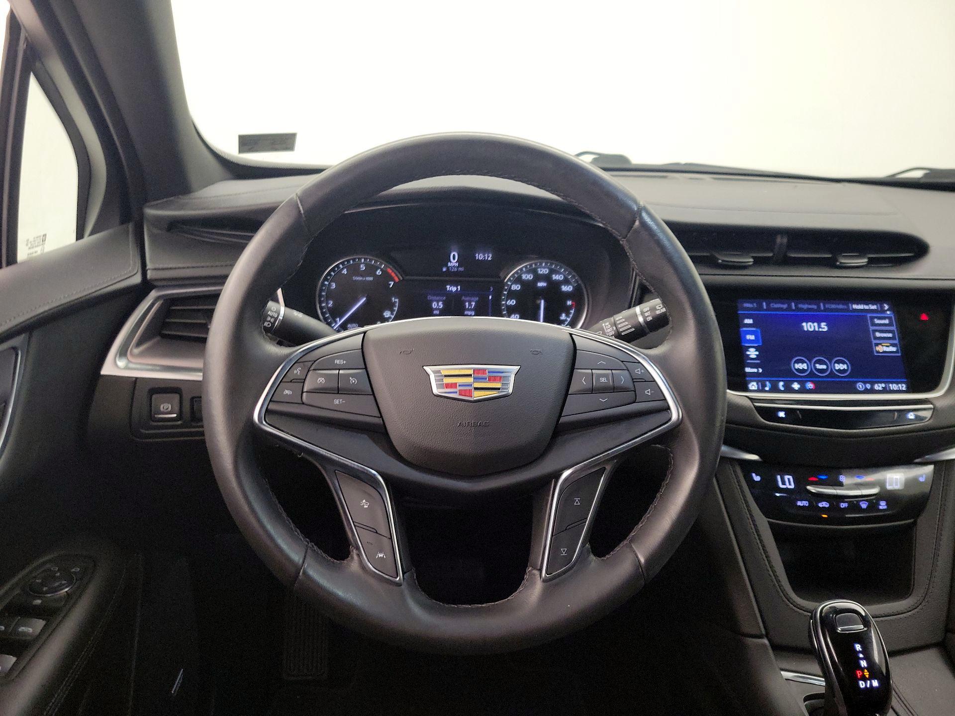 Thumbnail: 2022 Cadillac XT5 - 10
