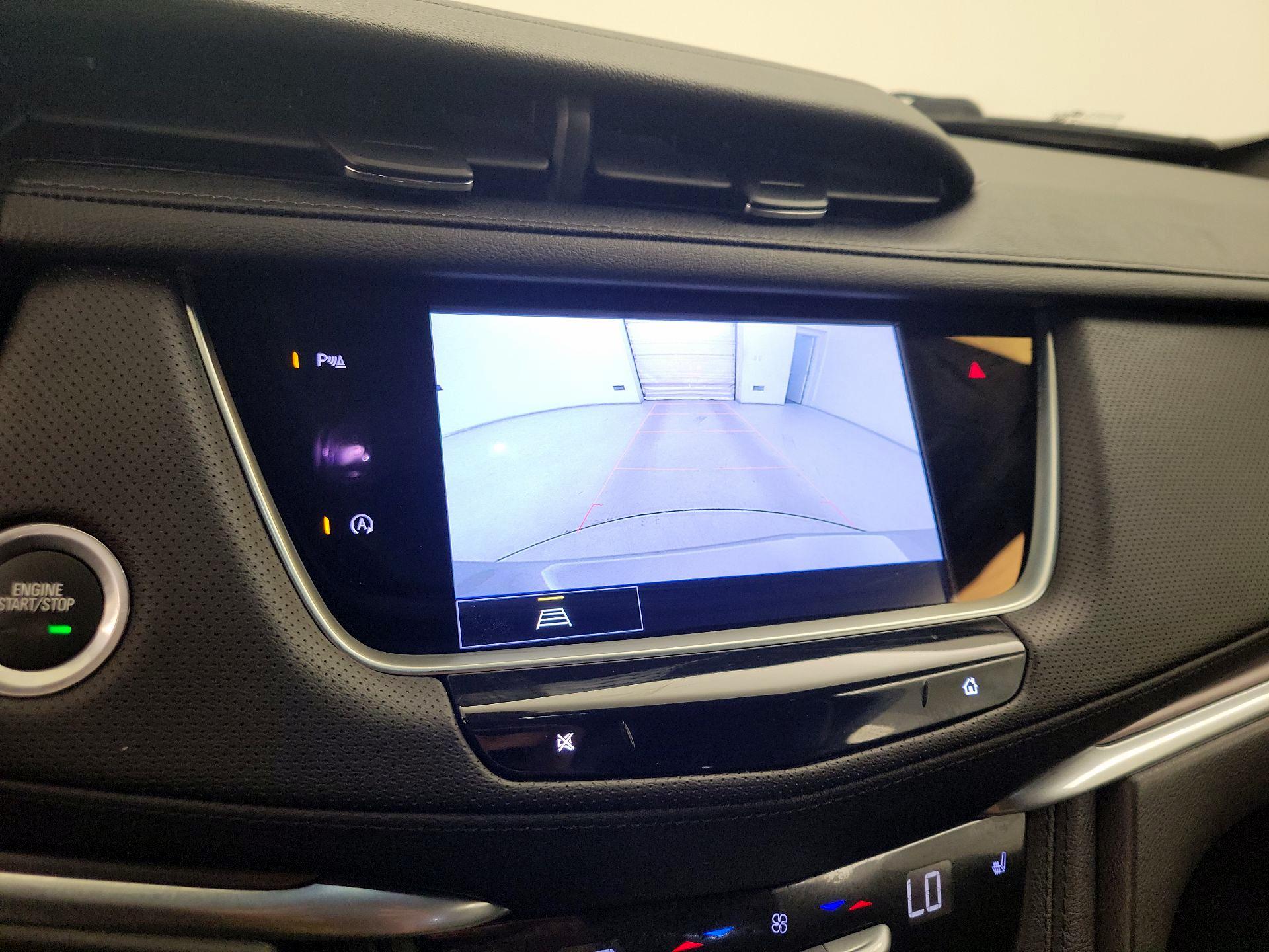 Thumbnail: 2022 Cadillac XT5 - 14