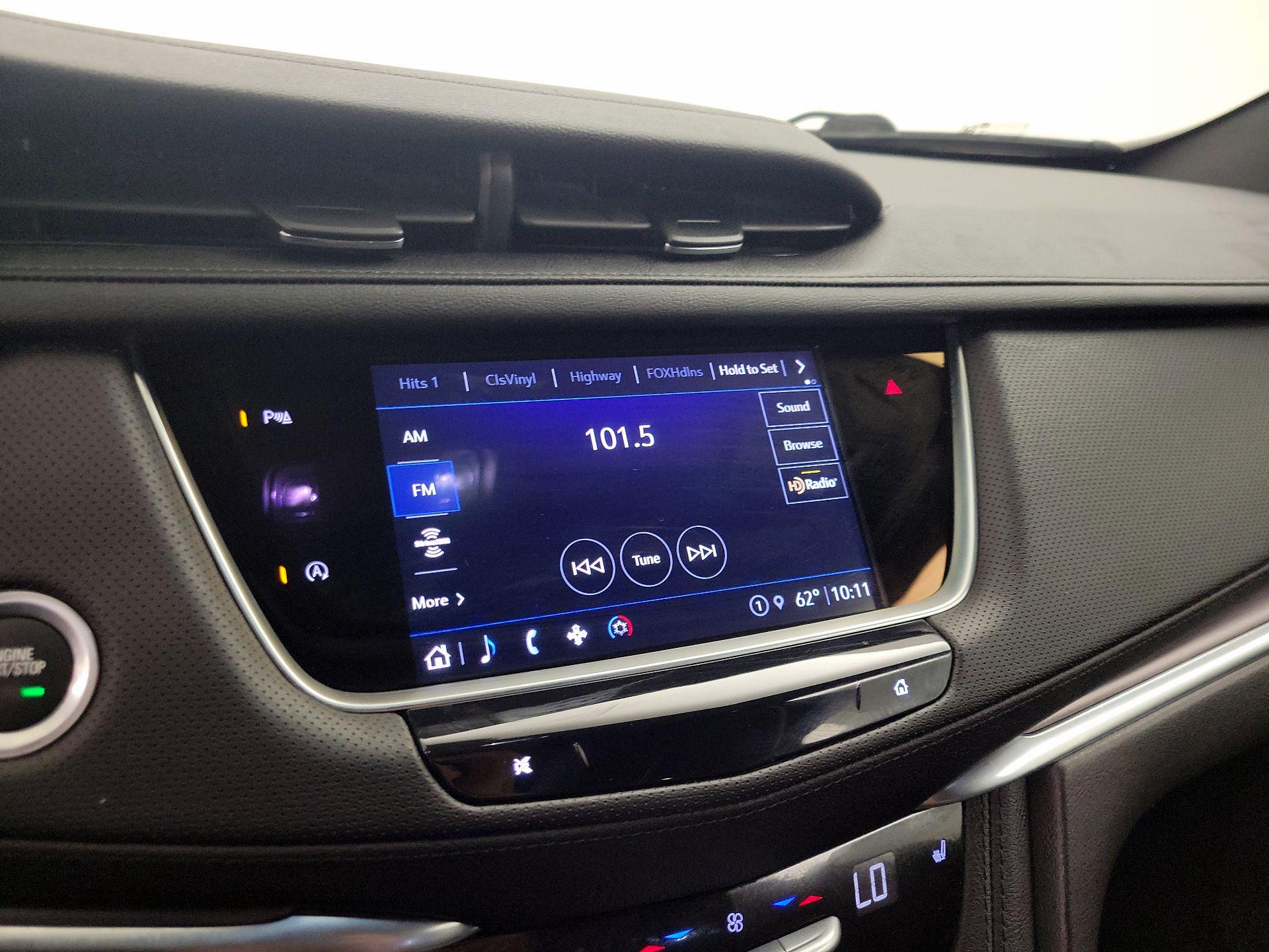 Thumbnail: 2022 Cadillac XT5 - 15