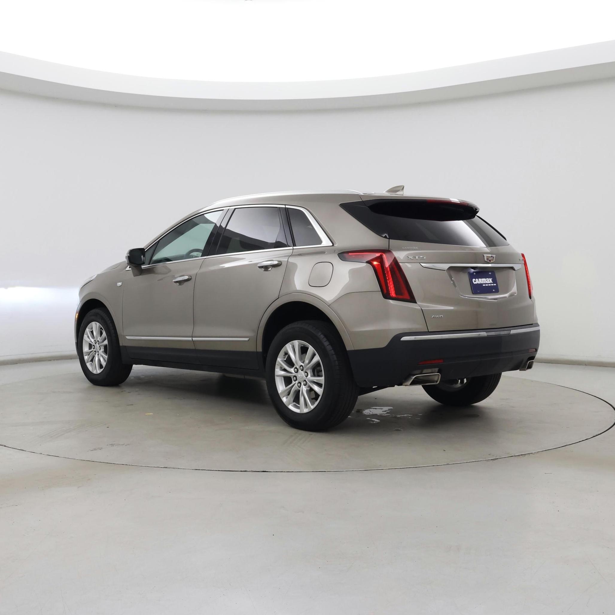 Thumbnail: 2022 Cadillac XT5 - 2
