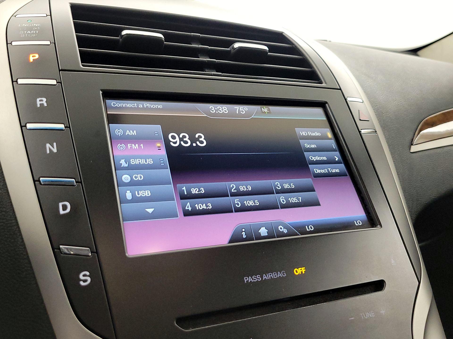Thumbnail: 2015 Lincoln MKZ - 16