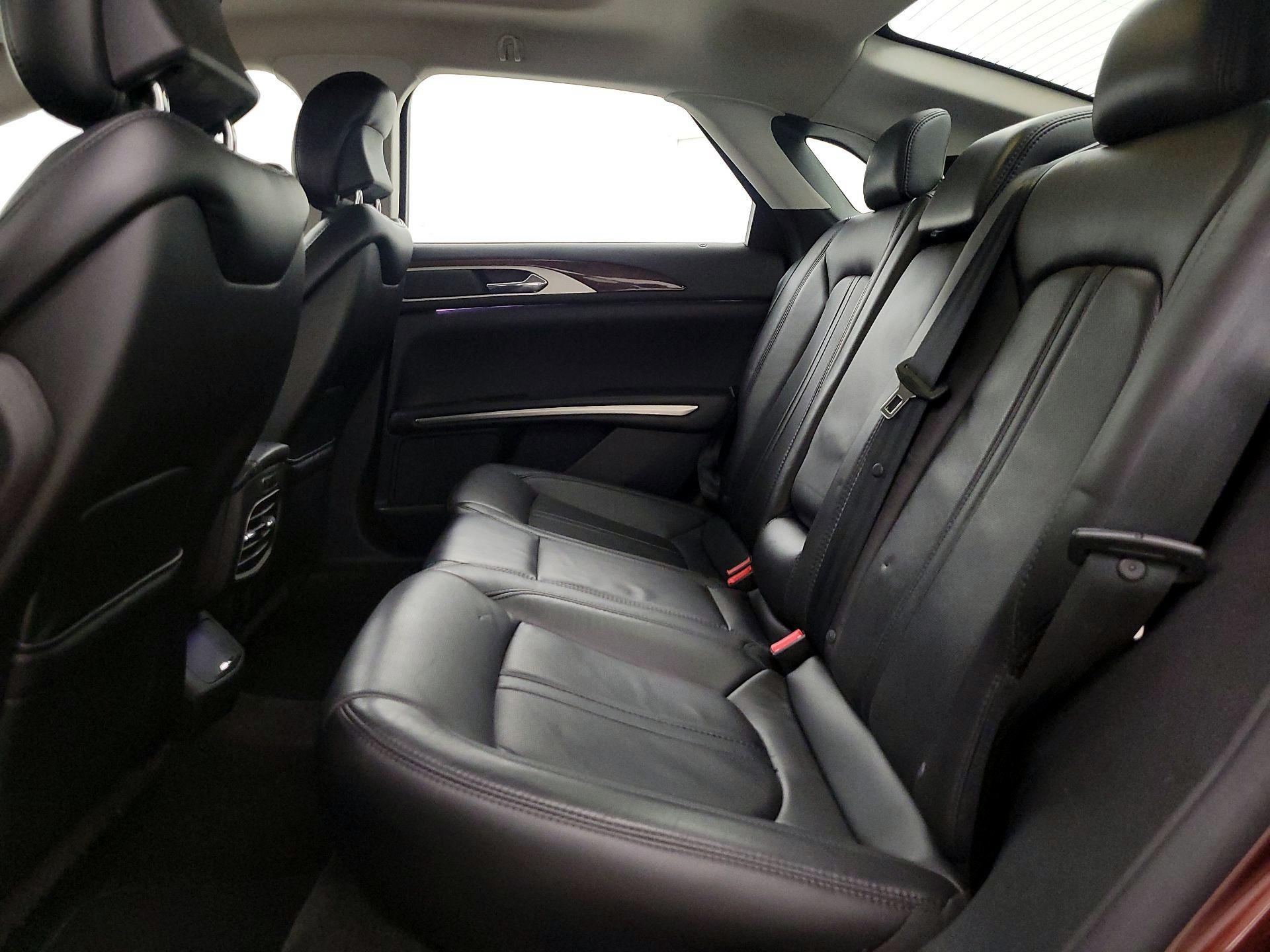 Thumbnail: 2015 Lincoln MKZ - 20