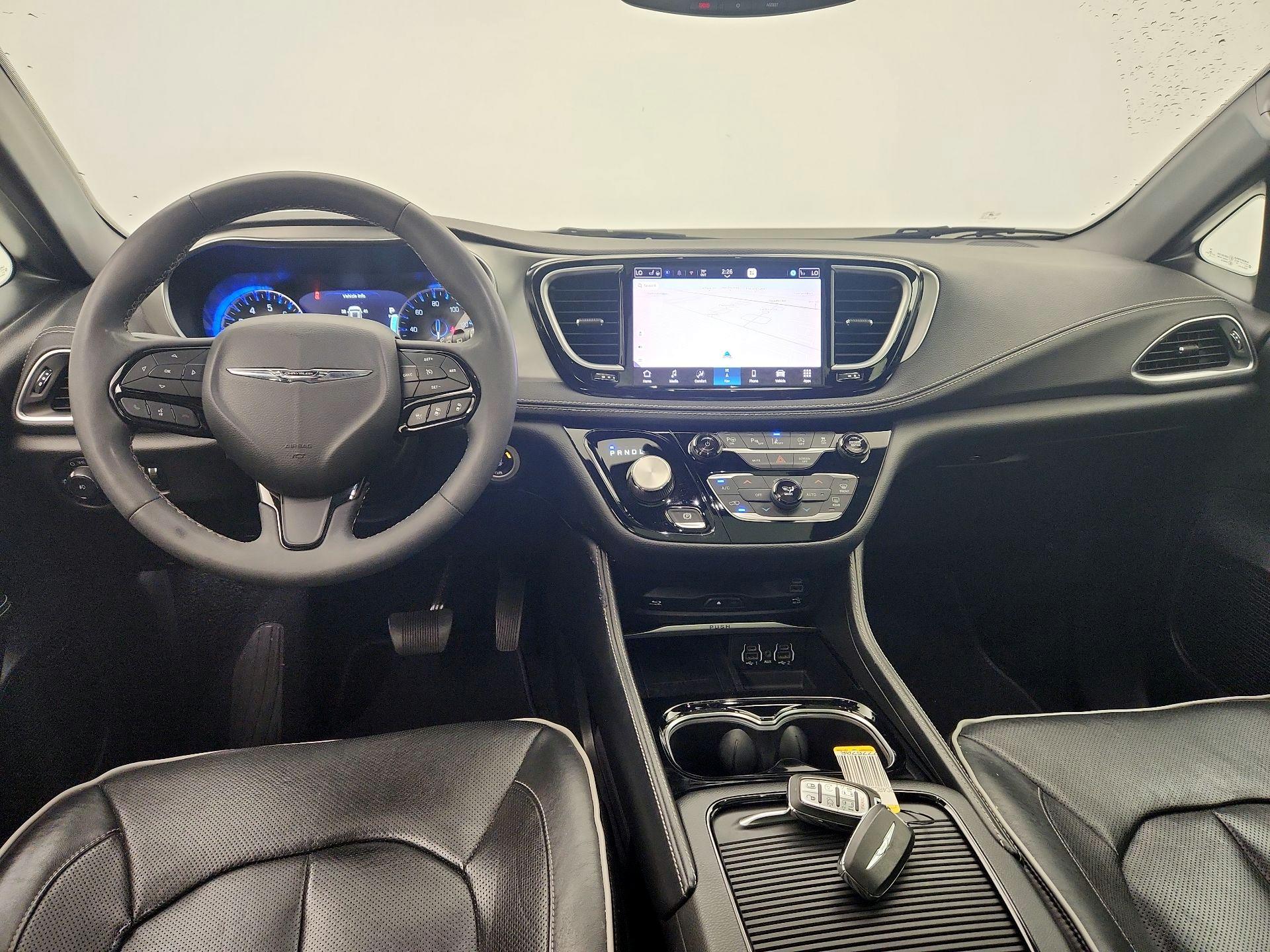 Thumbnail: 2022 Chrysler Pacifica - 9