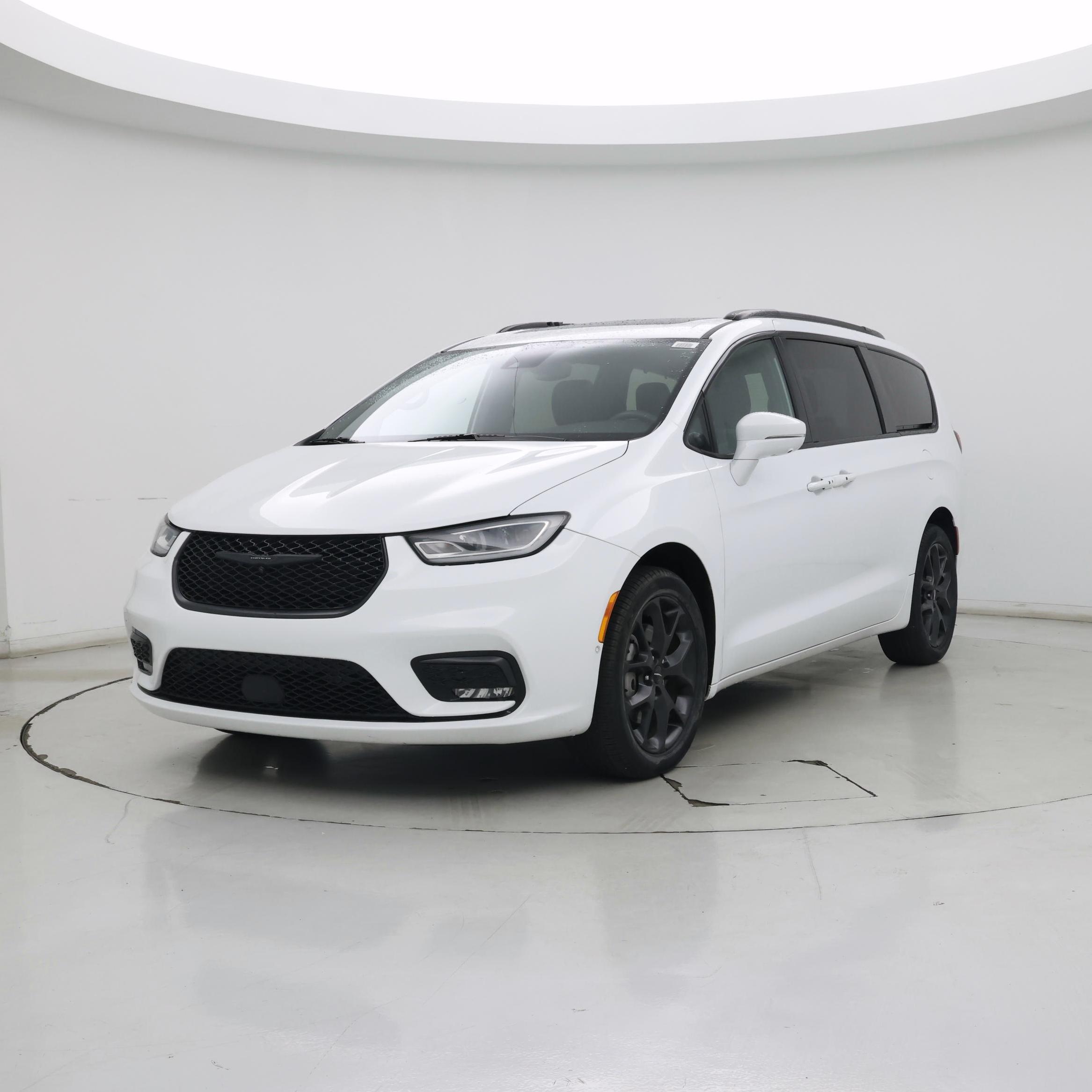 Thumbnail: 2022 Chrysler Pacifica - 4