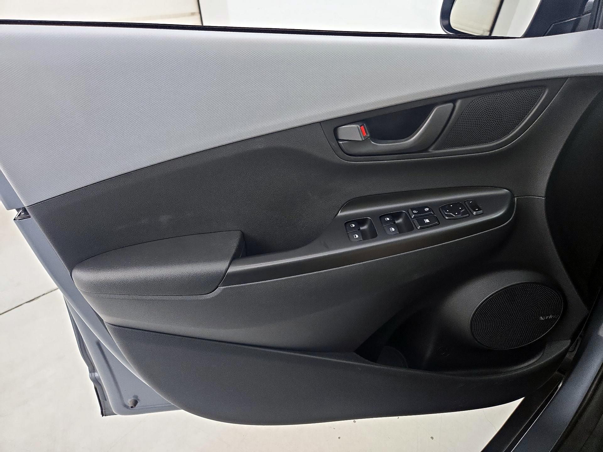 Thumbnail: 2020 Hyundai Kona - 12