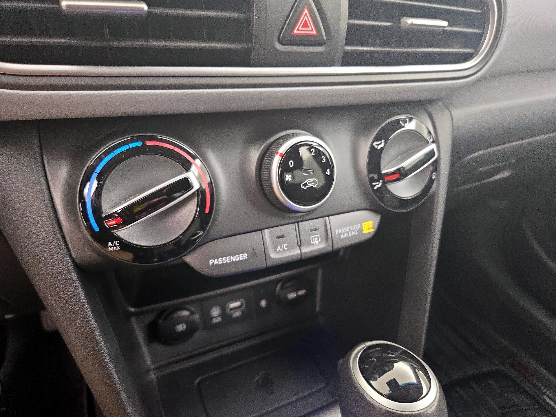 Thumbnail: 2020 Hyundai Kona - 16