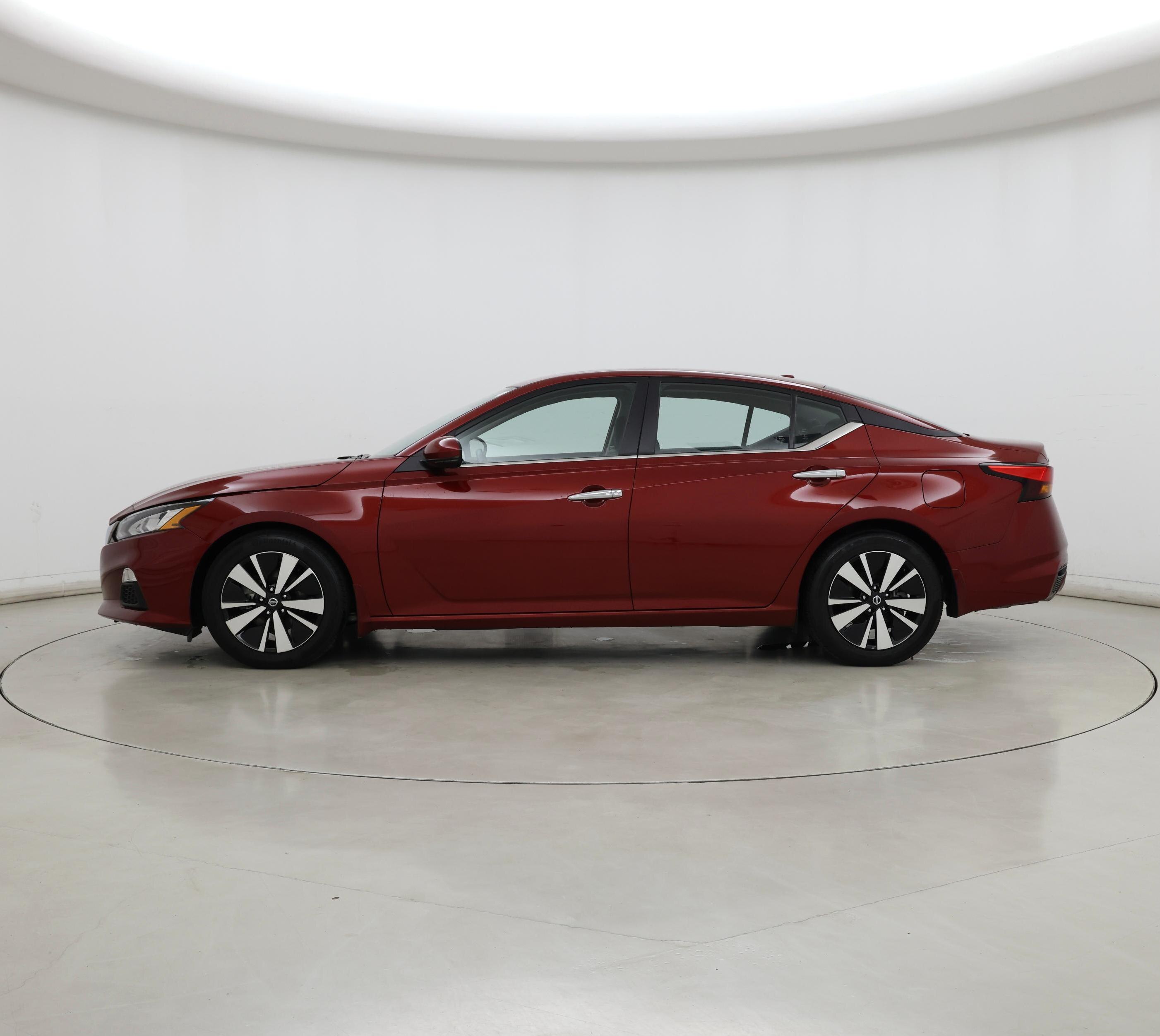 Thumbnail: 2022 Nissan Altima - 3