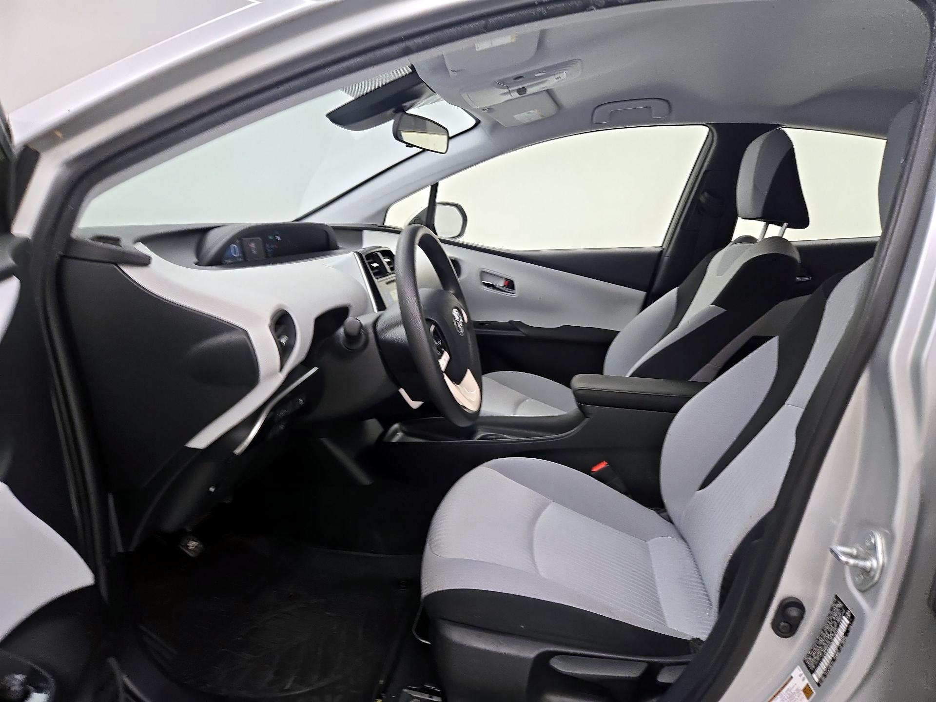 Thumbnail: 2018 Toyota Prius - 11