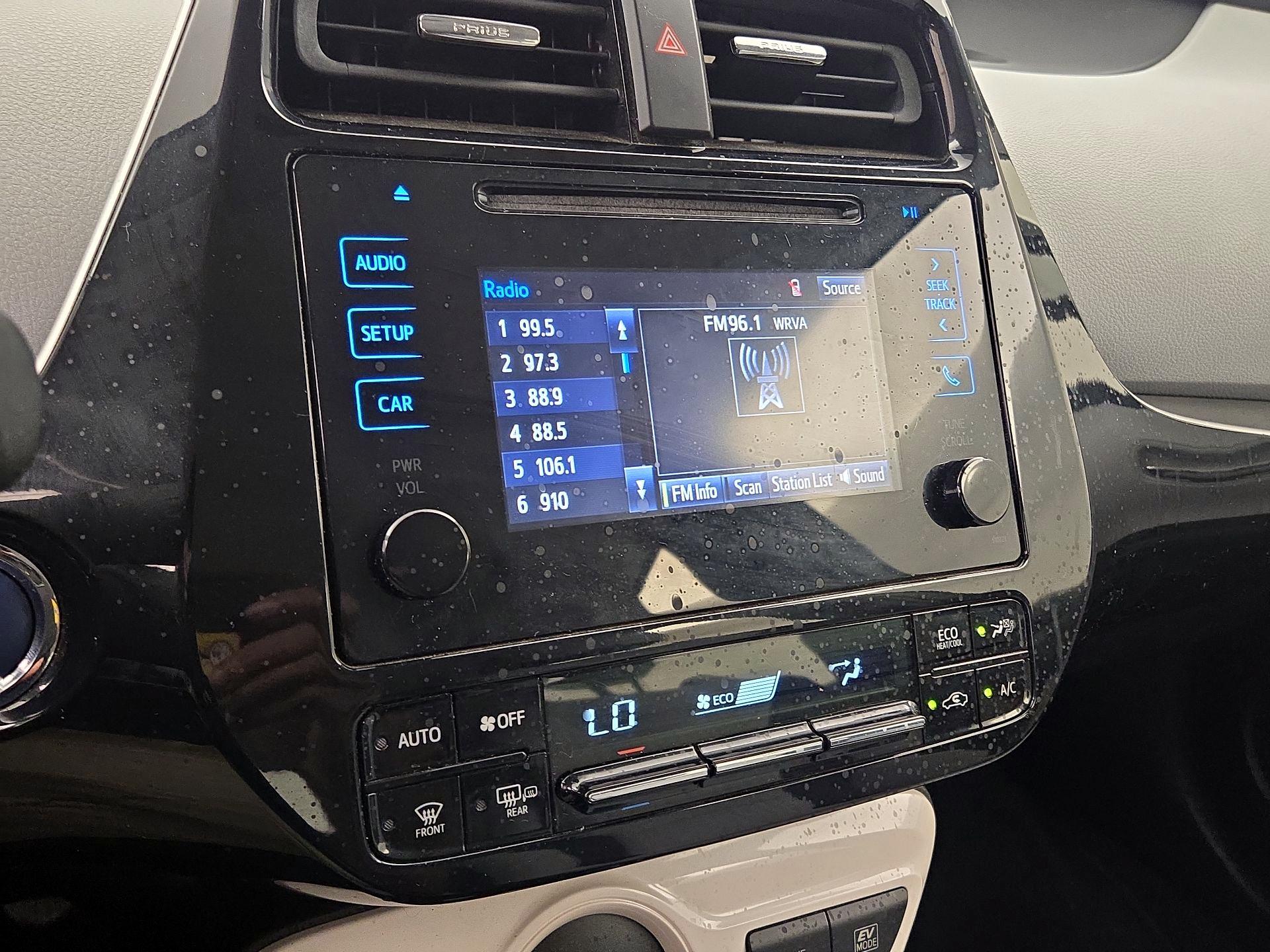 Thumbnail: 2018 Toyota Prius - 15