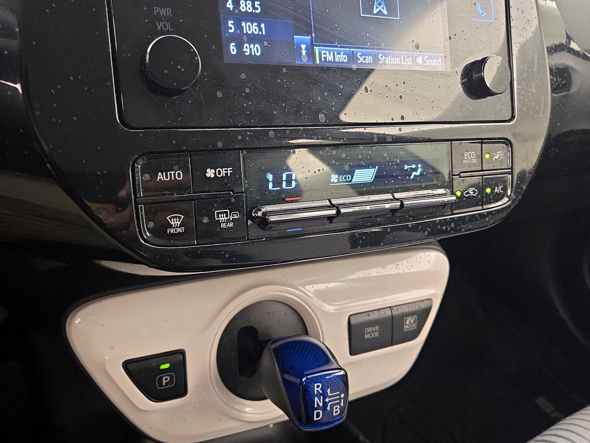 Thumbnail: 2018 Toyota Prius - 16