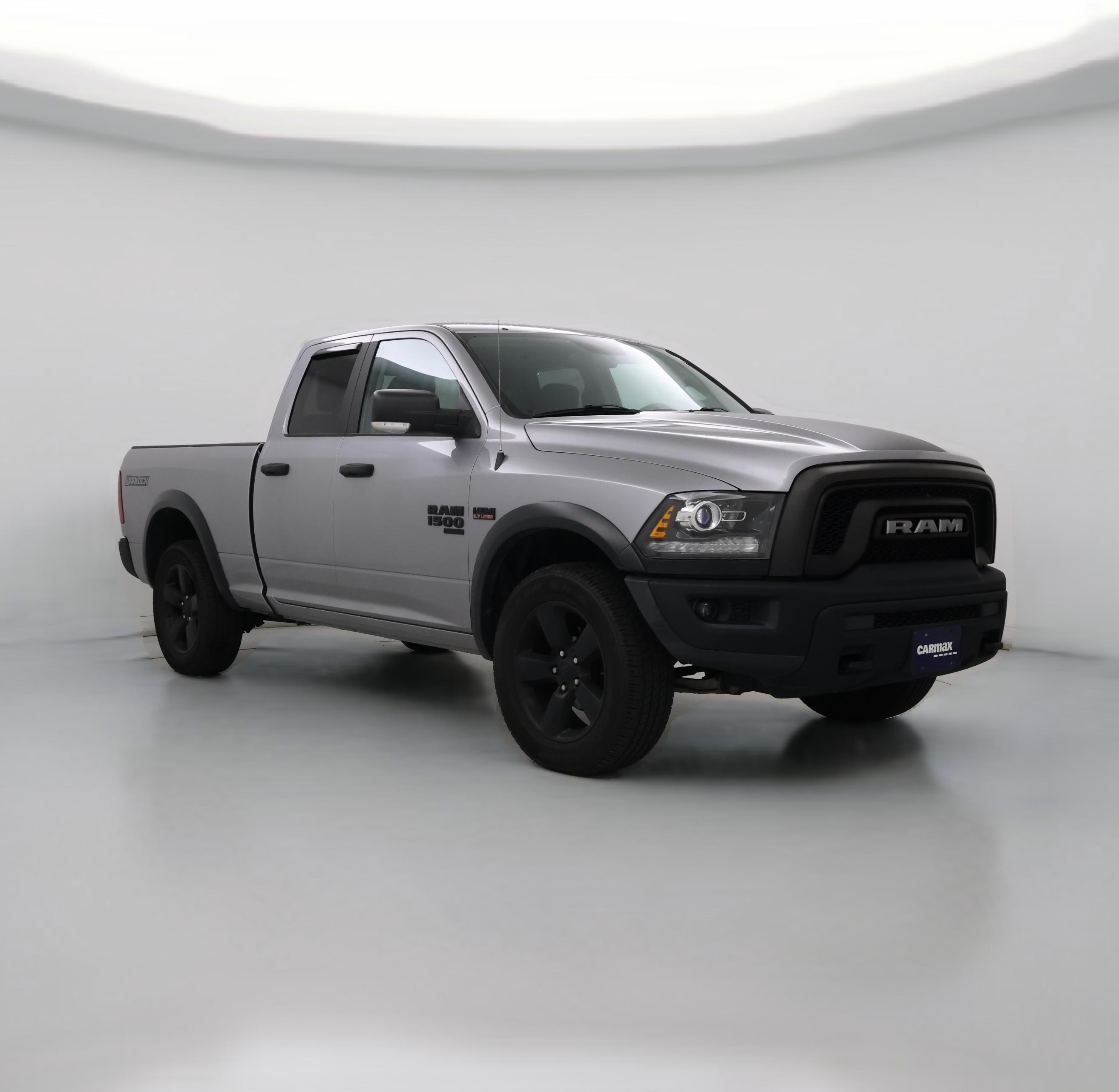 Thumbnail: 2020 RAM 1500 Classic - 1