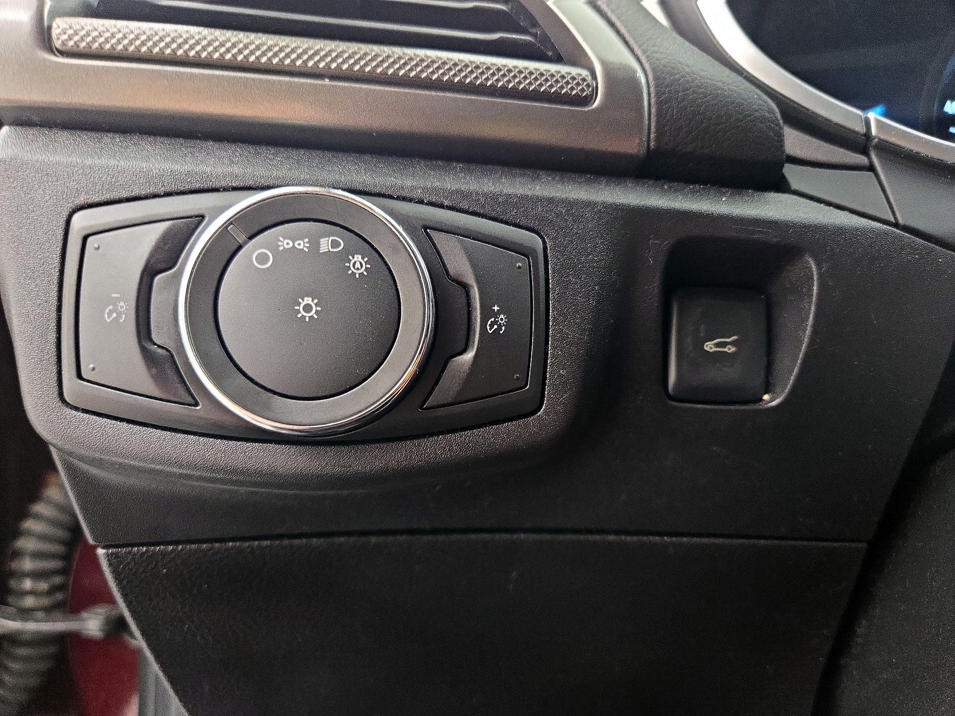 Thumbnail: 2017 Ford Fusion - 13