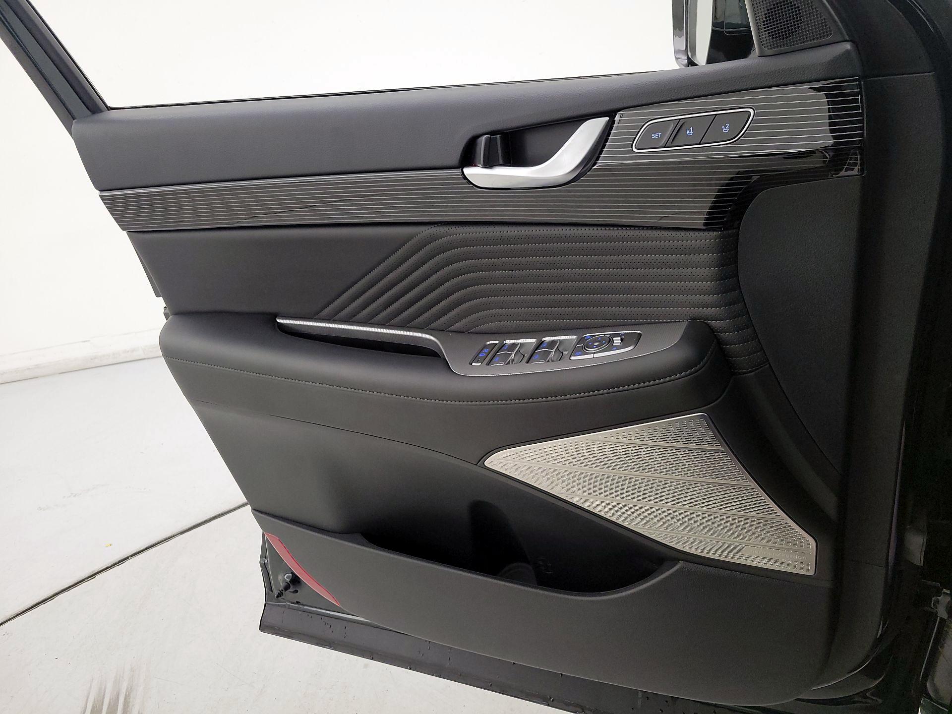 Thumbnail: 2025 Hyundai Palisade - 12