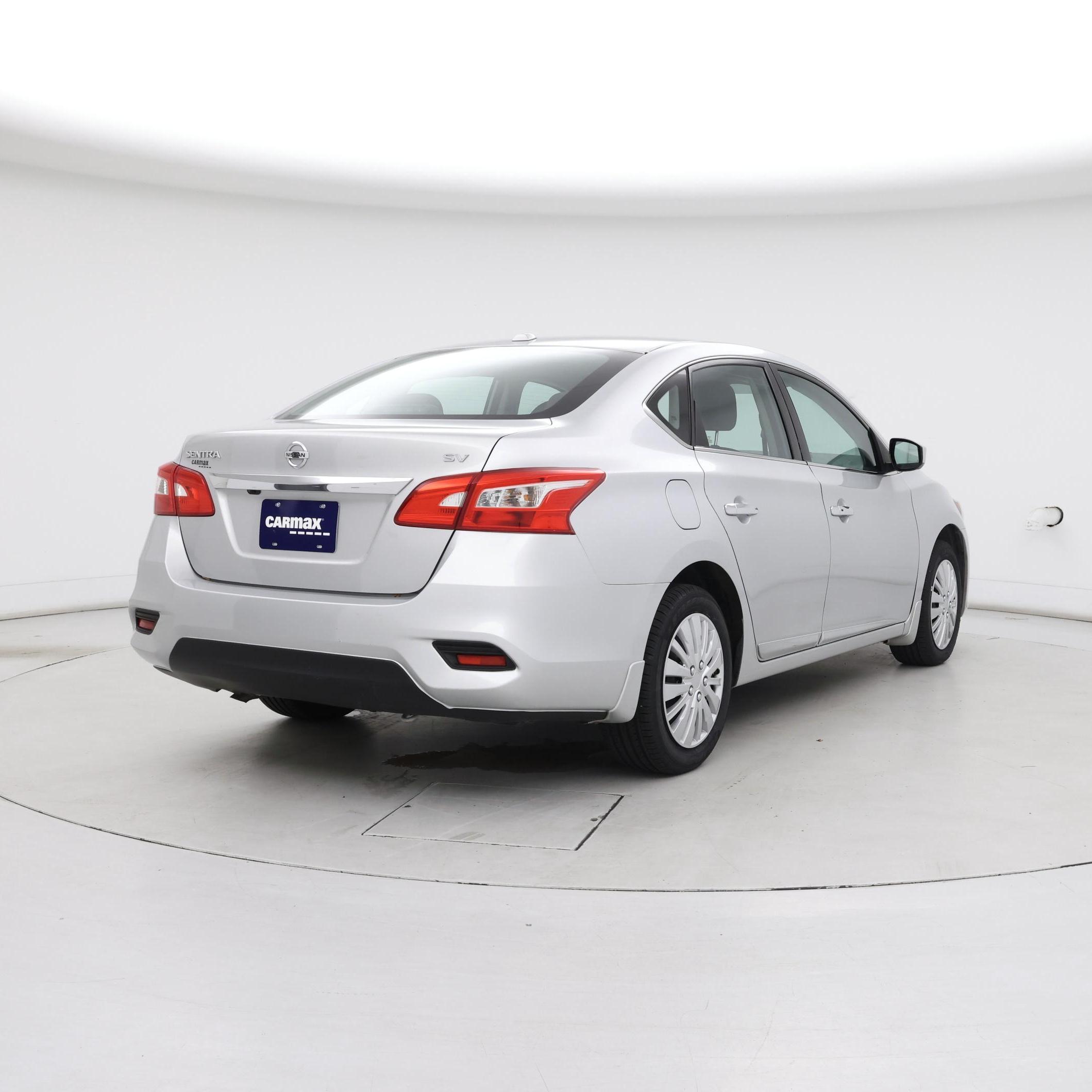 Thumbnail: 2017 Nissan Sentra - 8