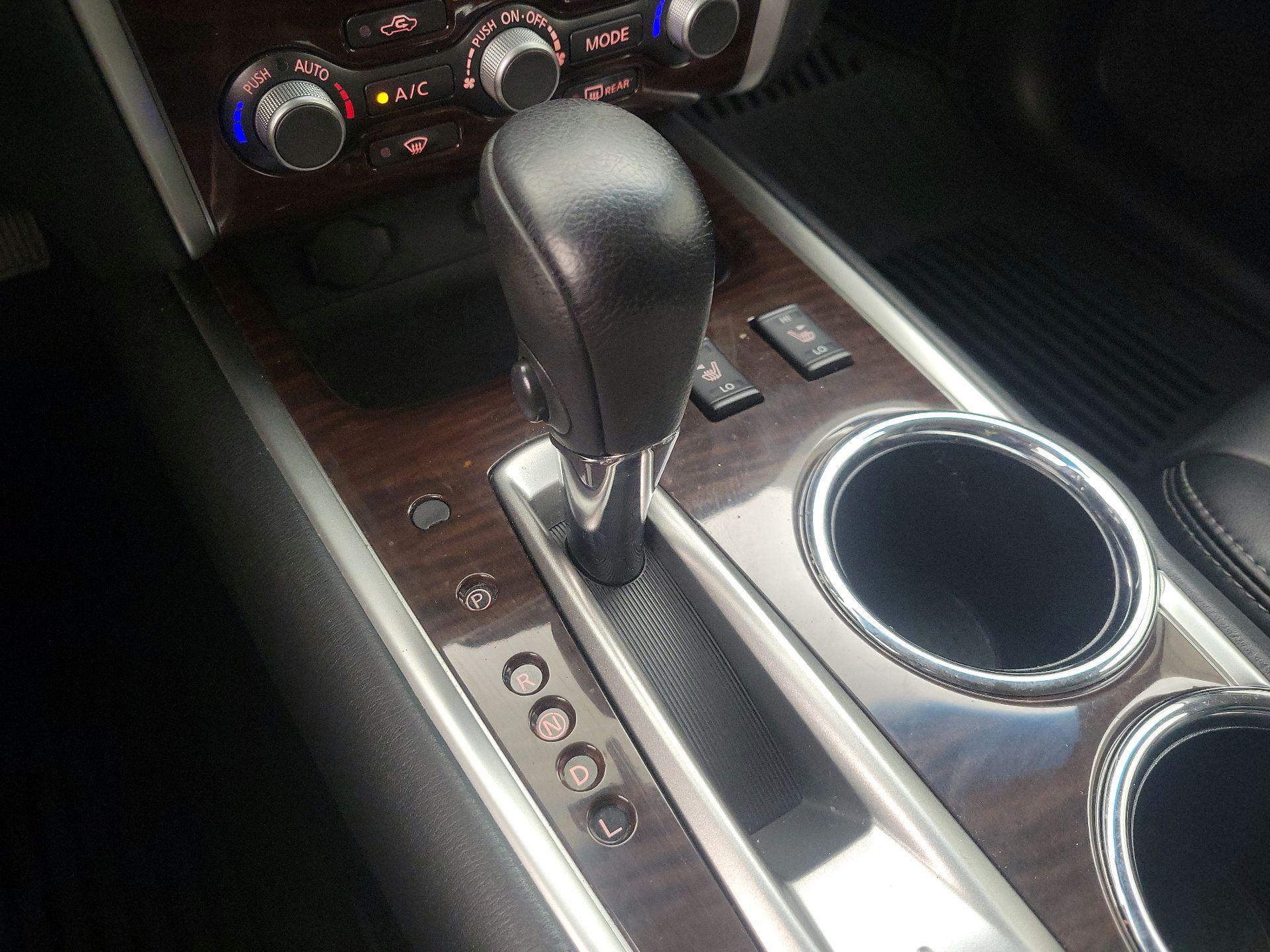 Thumbnail: 2015 Nissan Pathfinder - 18