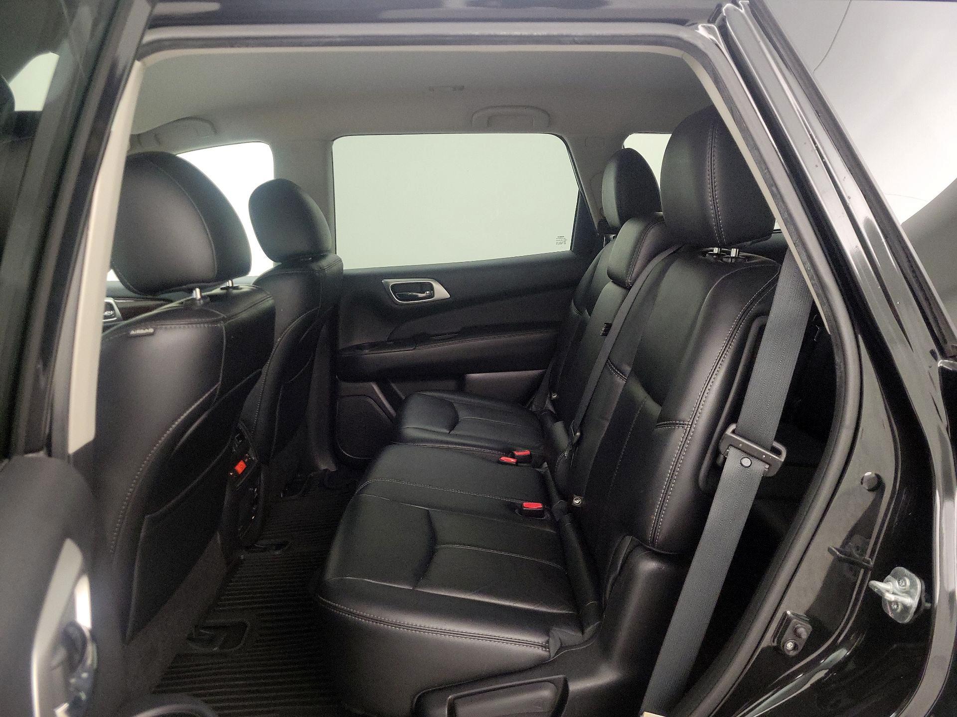 Thumbnail: 2015 Nissan Pathfinder - 20