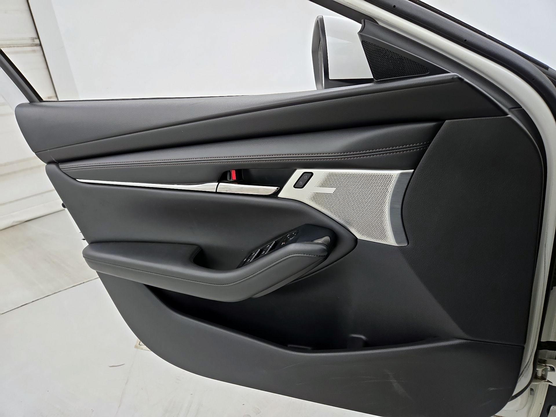 Thumbnail: 2020 Mazda Mazda3 - 12