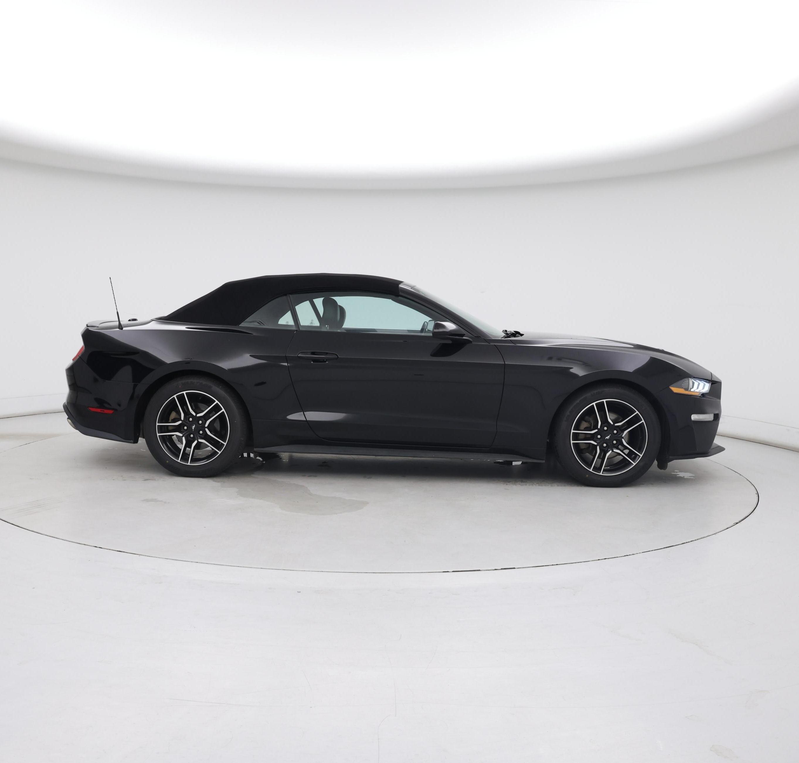 Thumbnail: 2022 Ford Mustang - 7