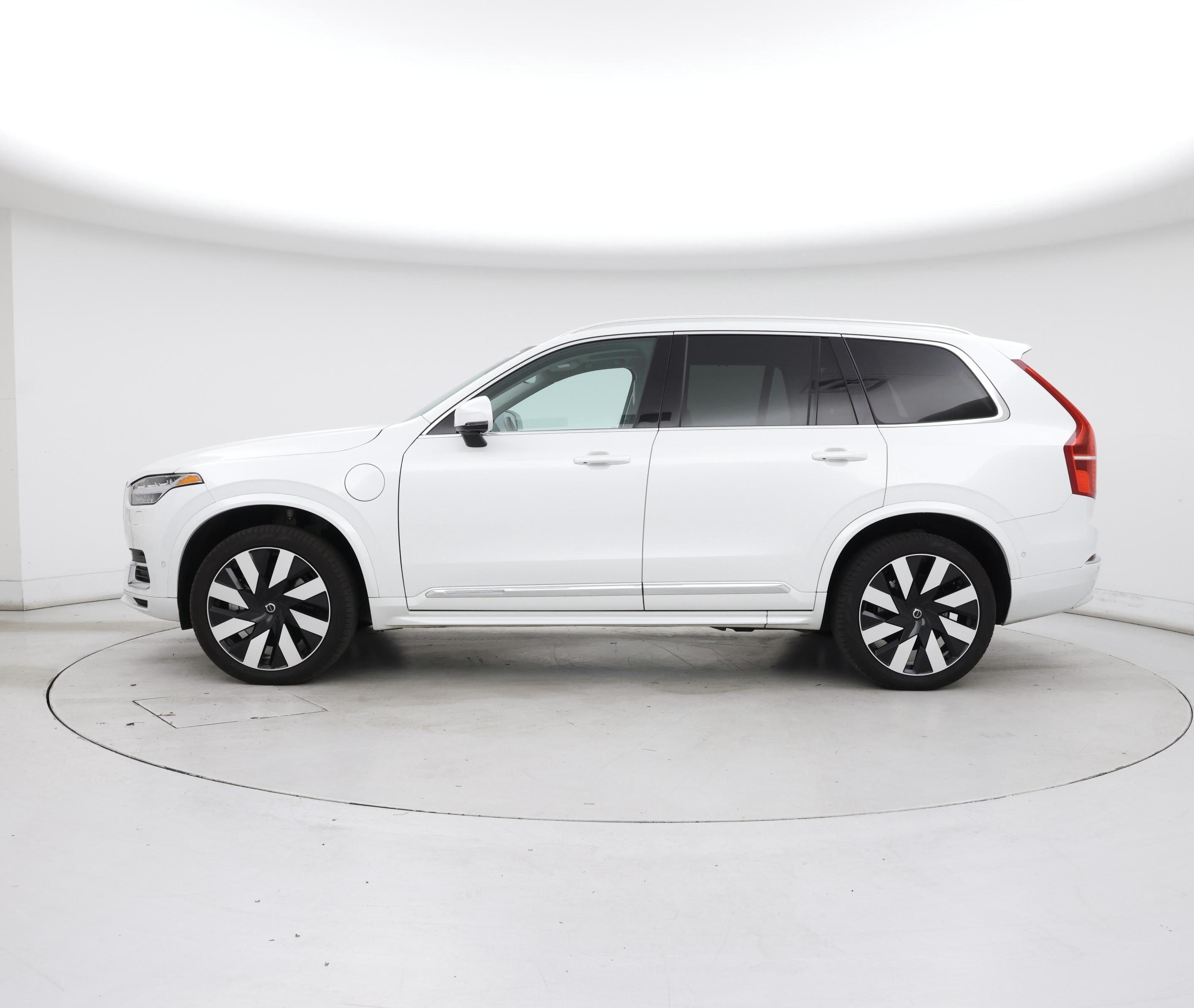Thumbnail: 2023 Volvo XC90 - 3