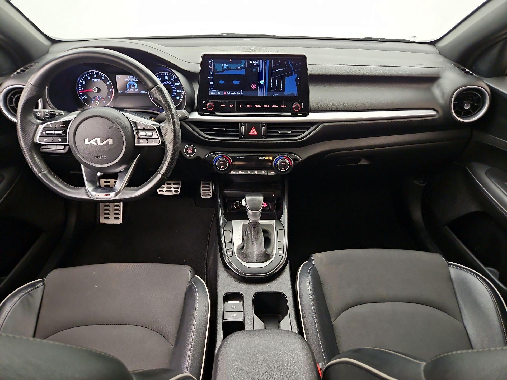 Thumbnail: 2023 Kia Forte - 9