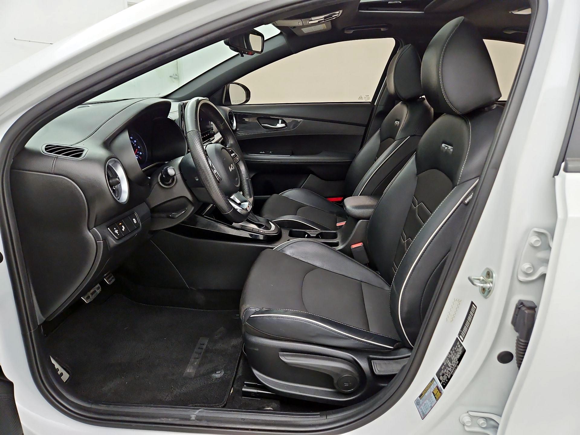 Thumbnail: 2023 Kia Forte - 11