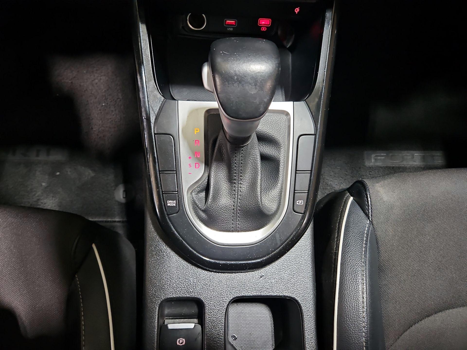 Thumbnail: 2023 Kia Forte - 18