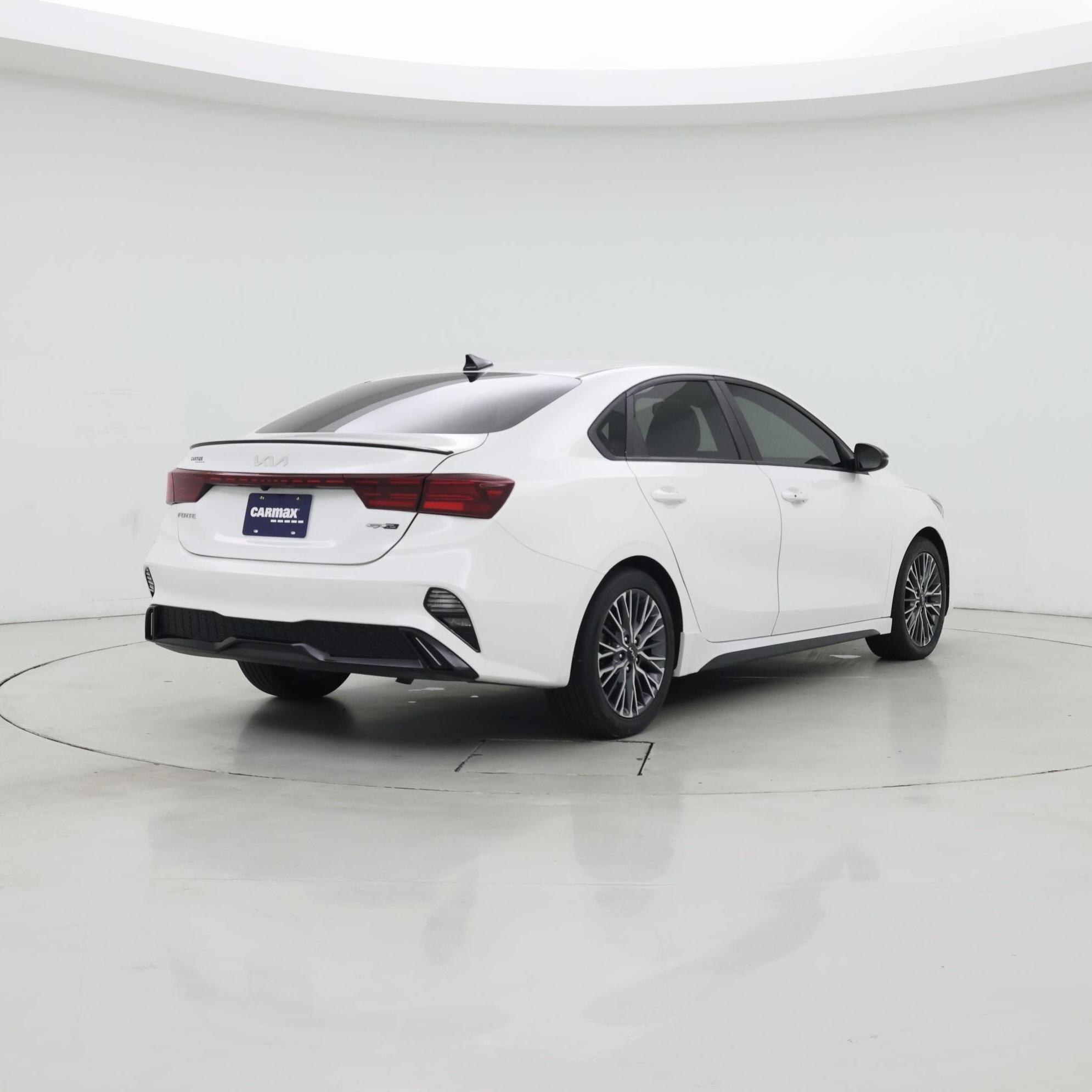 Thumbnail: 2023 Kia Forte - 8