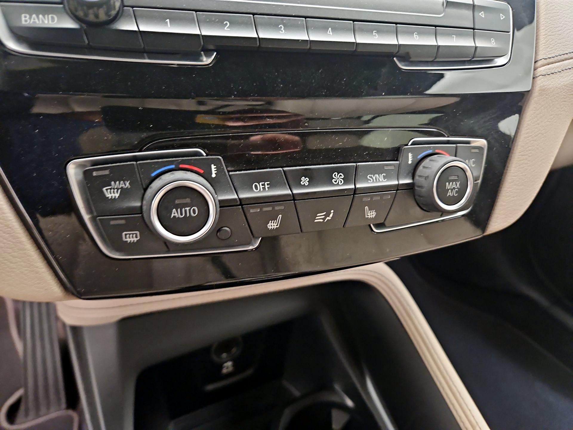 Thumbnail: 2021 BMW X1 - 17