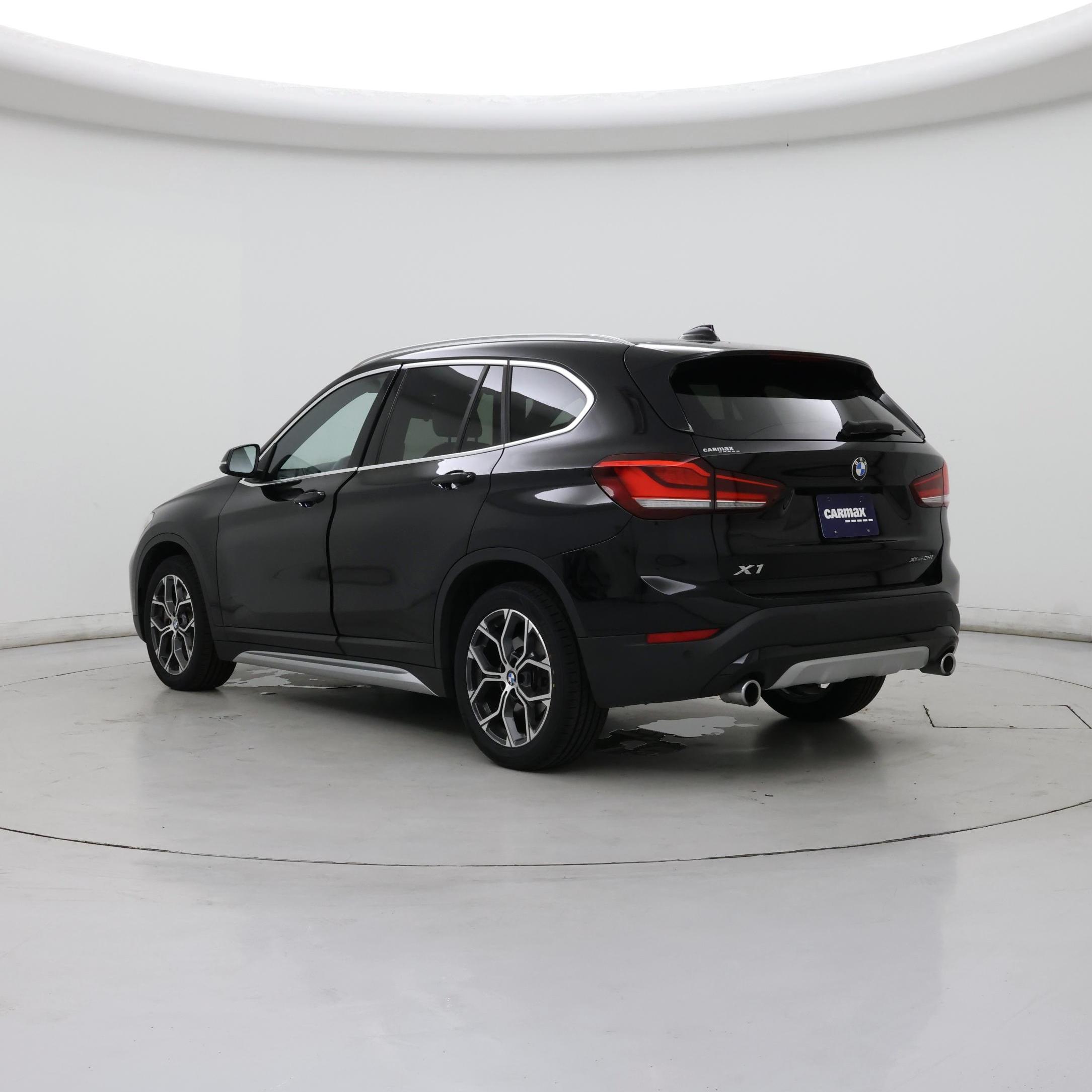 Thumbnail: 2021 BMW X1 - 2