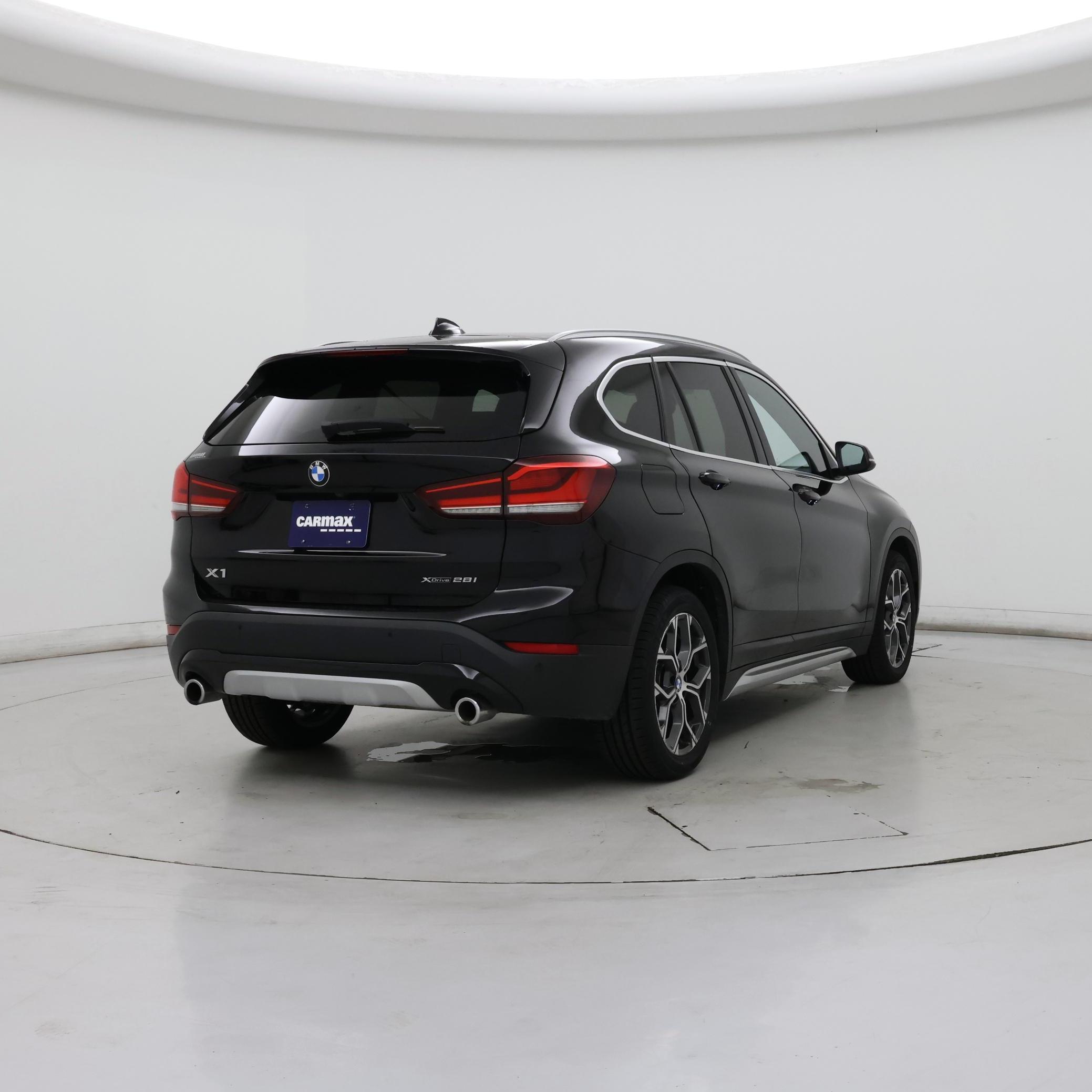 Thumbnail: 2021 BMW X1 - 8