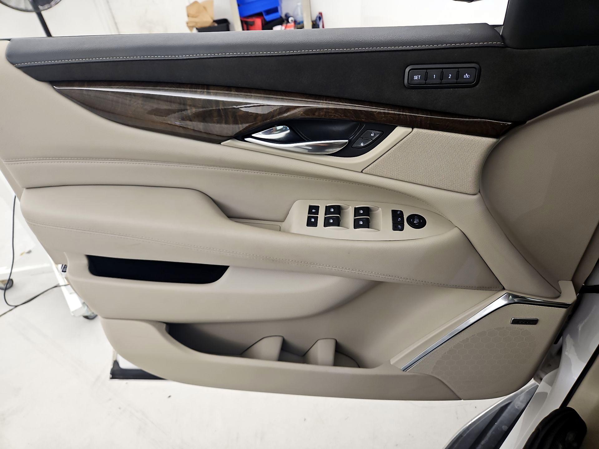 Thumbnail: 2018 Cadillac Escalade - 12