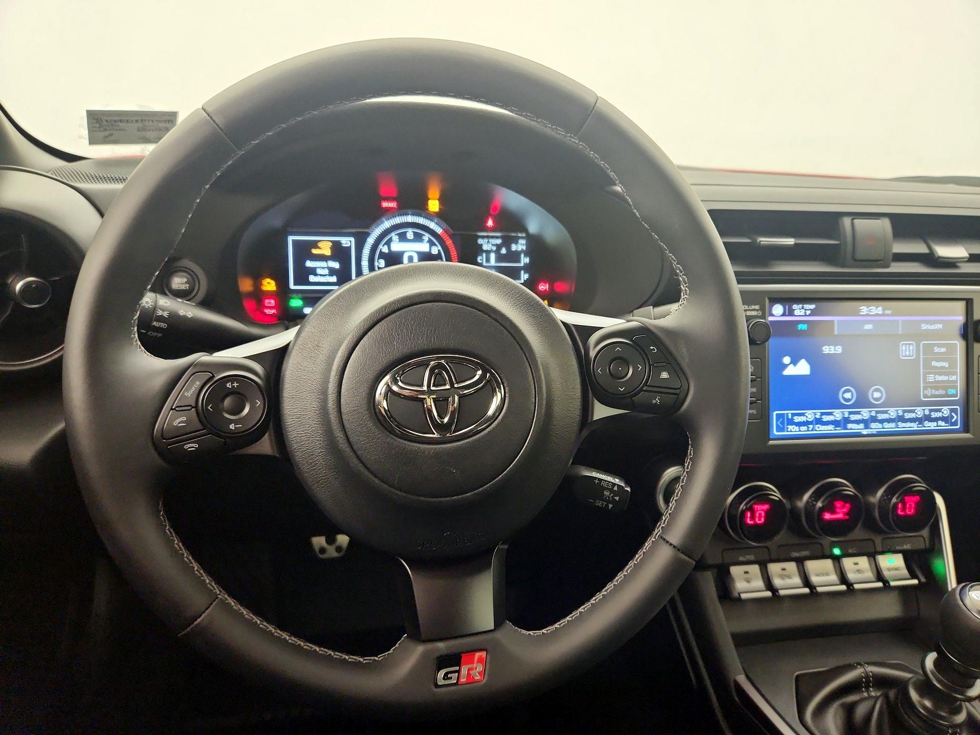 Thumbnail: 2024 Toyota GR86 - 10