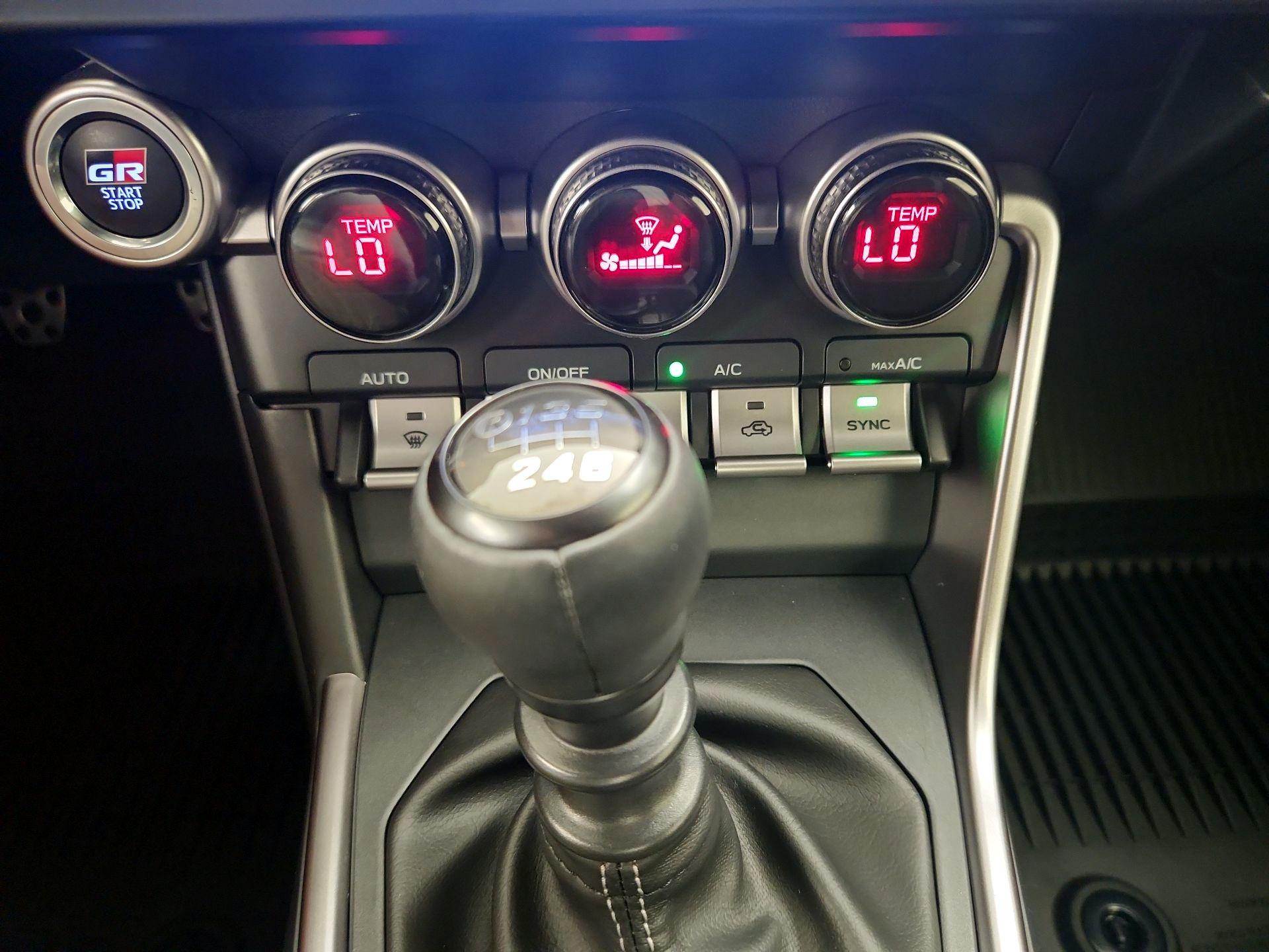 Thumbnail: 2024 Toyota GR86 - 16